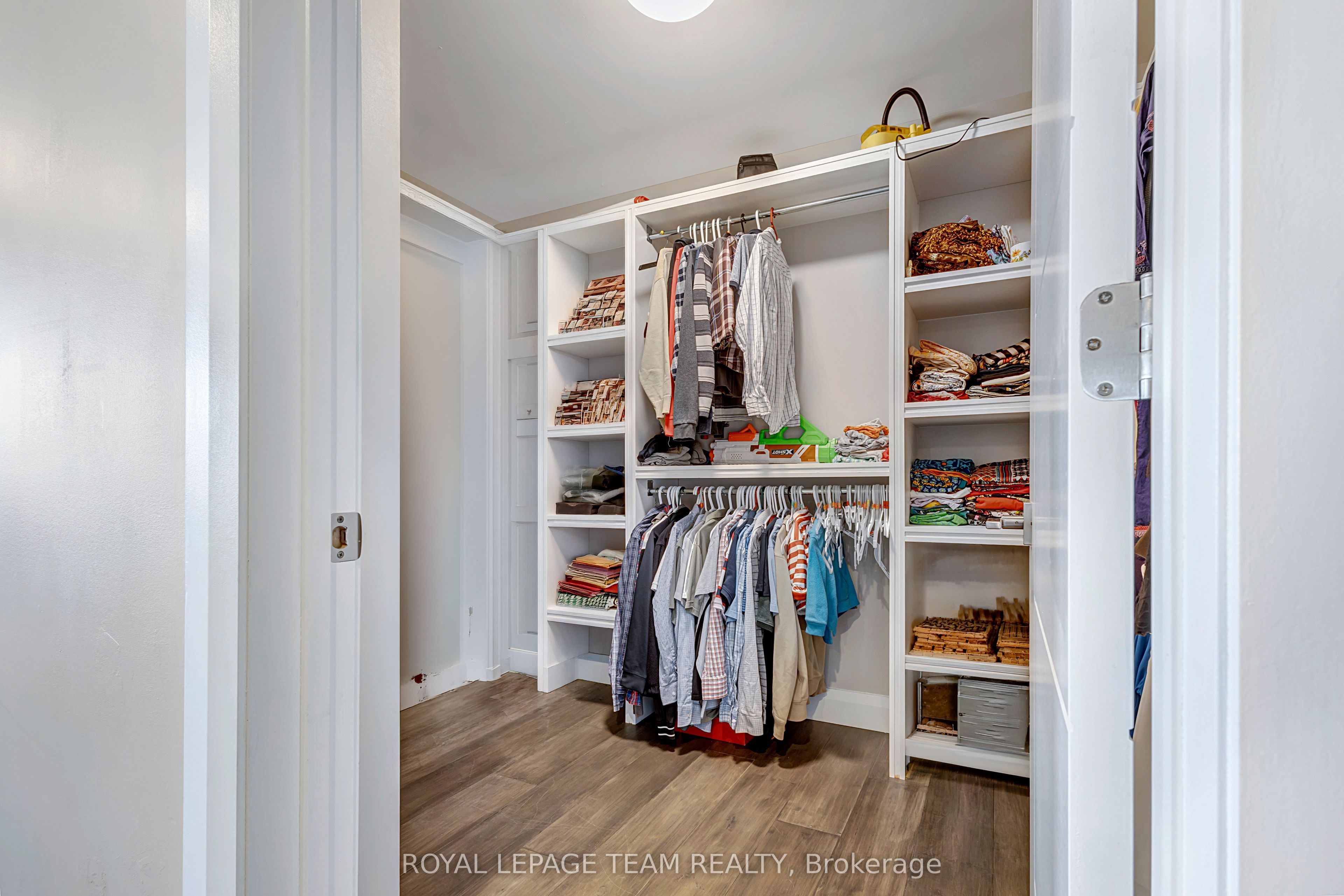 348 Abbeydale Circle Property Photo 16