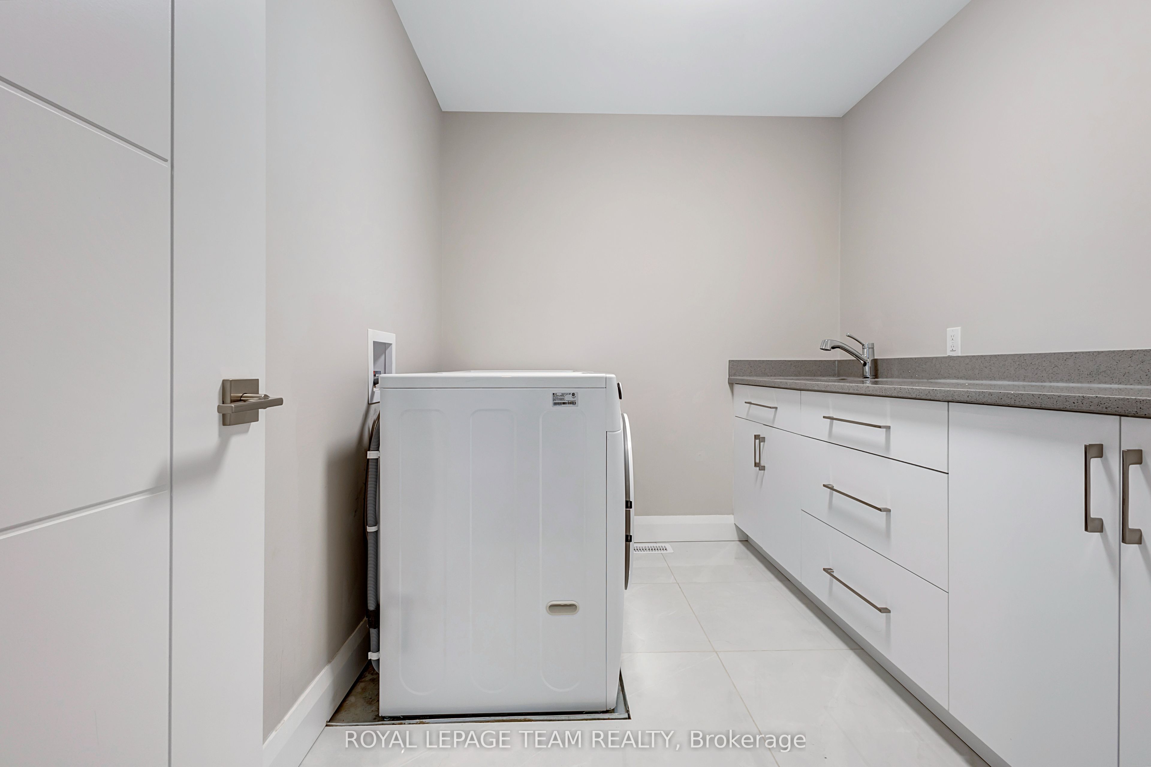 348 Abbeydale Circle Property Photo 26