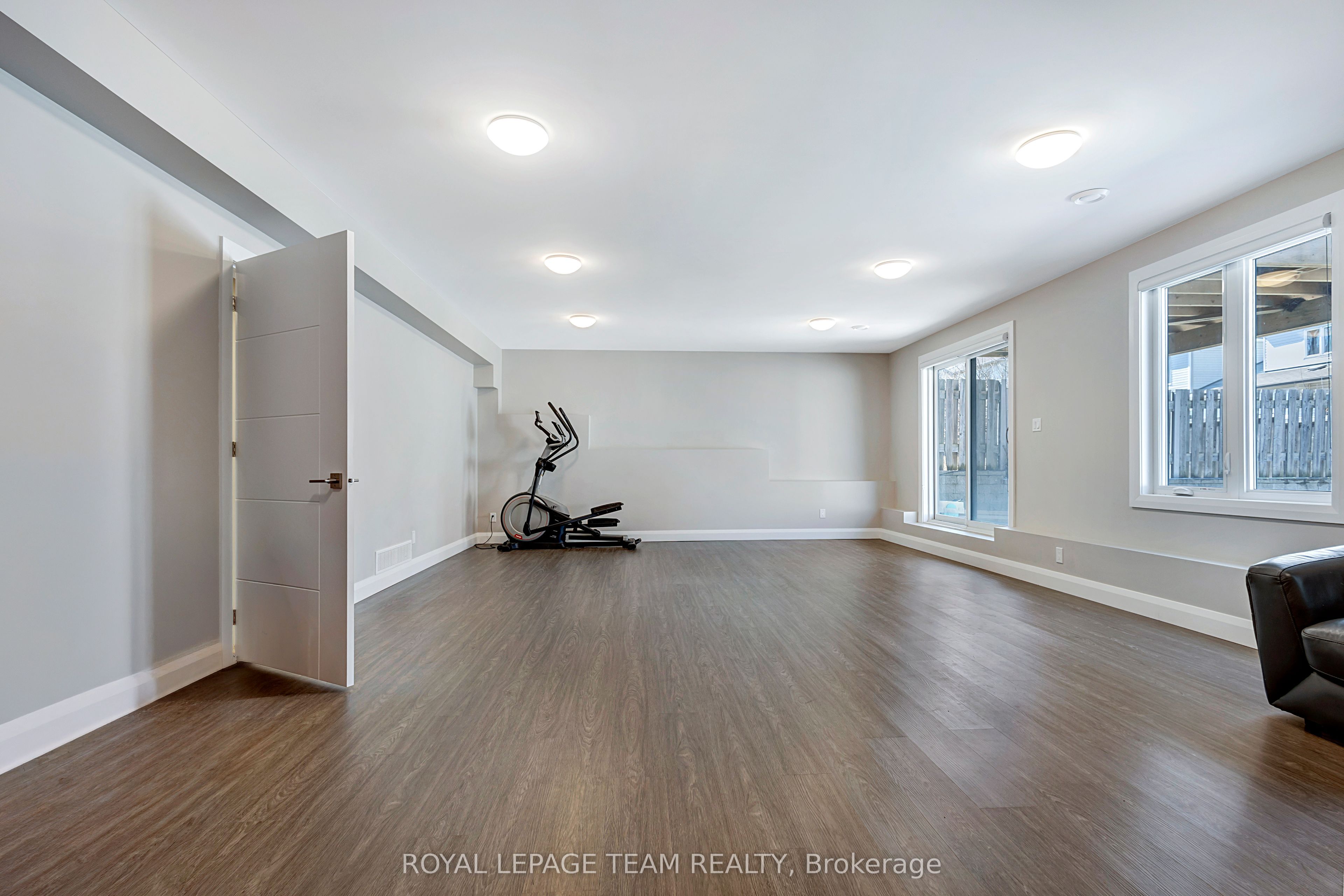 348 Abbeydale Circle Property Photo 30