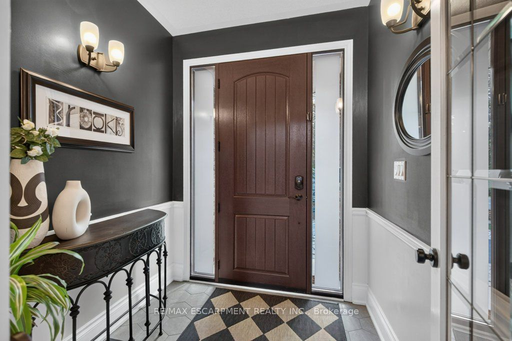 447 Golf Links Road Property Photo 4