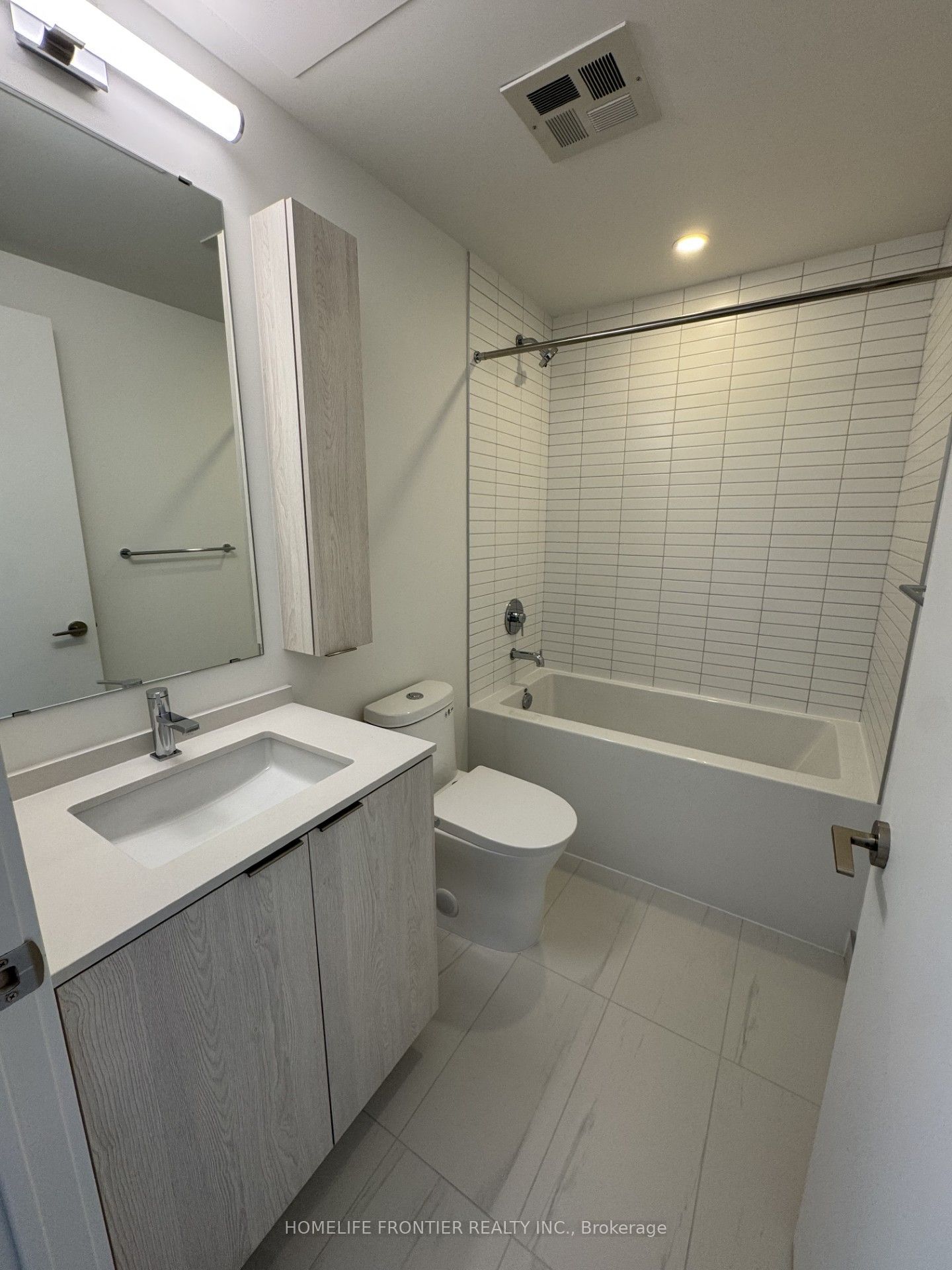 101 John Street 1615 Property Photo 7