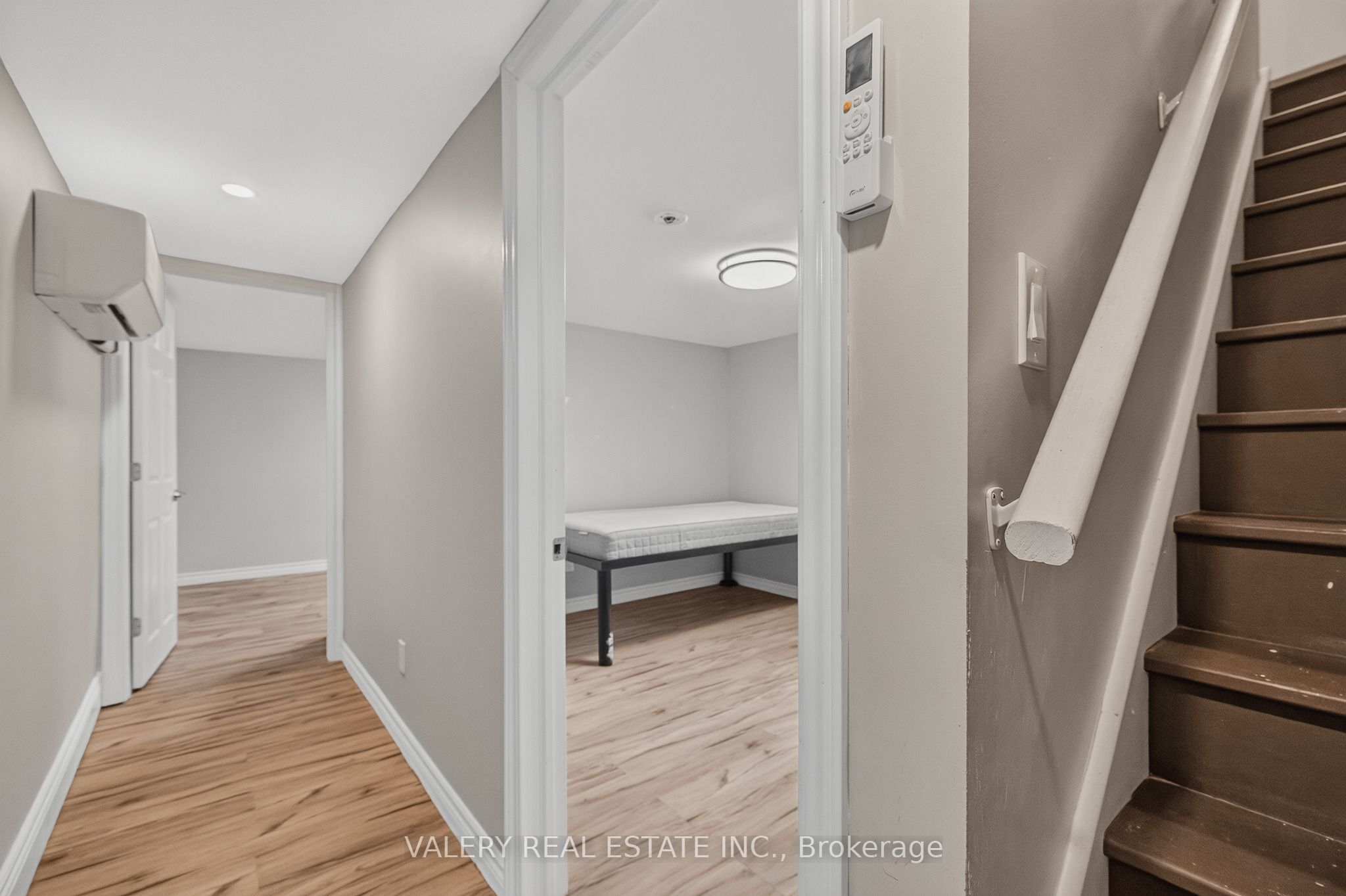 752 Sherring Street Property Photo 7
