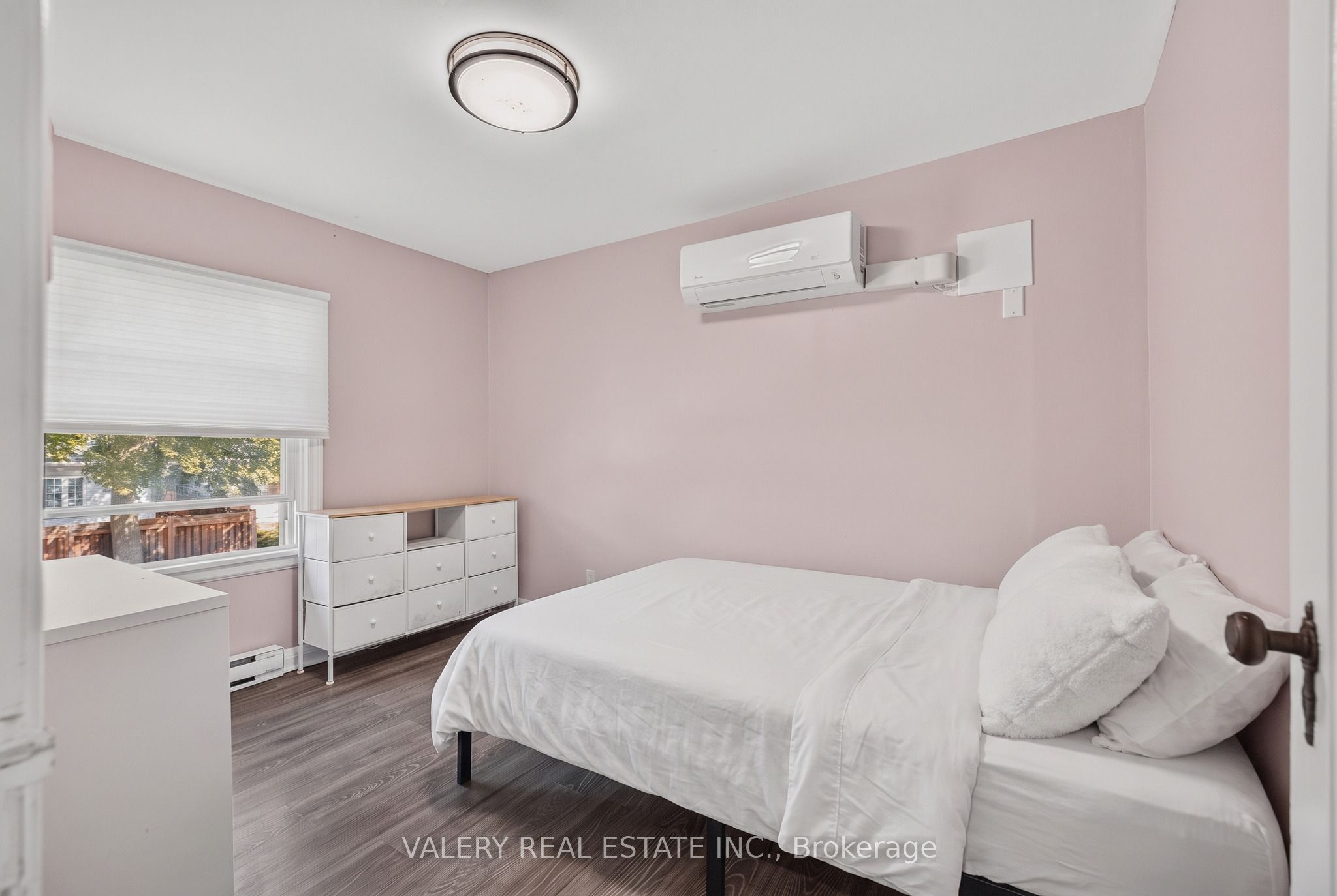 752 Sherring Street Property Photo 10