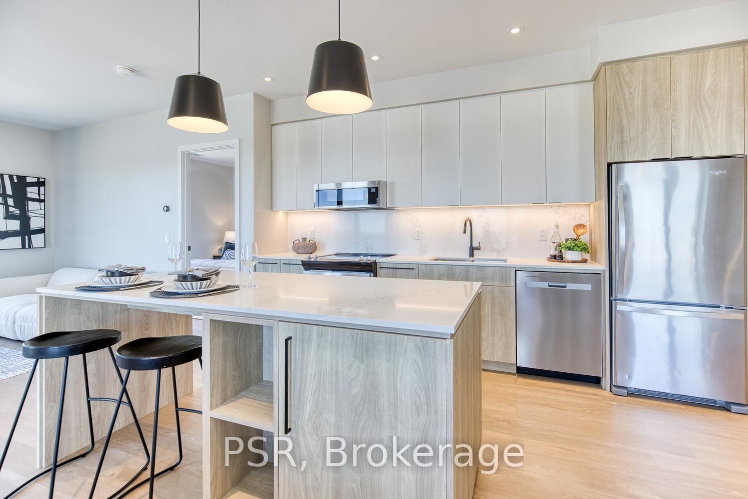 150 Hollywood Court 217 Property Photo 1