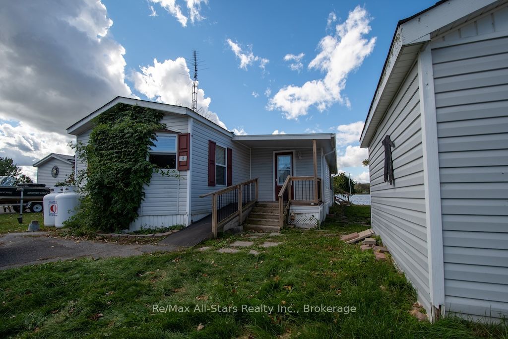 4 Mcgregor Drive Property Photo 2