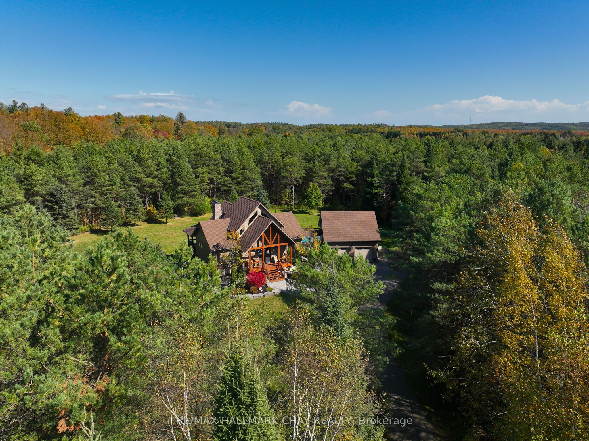 667467 20th Sideroad Property Photo 1