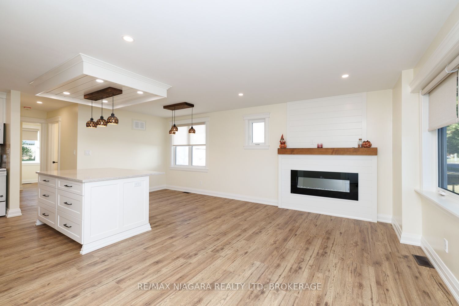 245 Bowen Road Property Photo 6