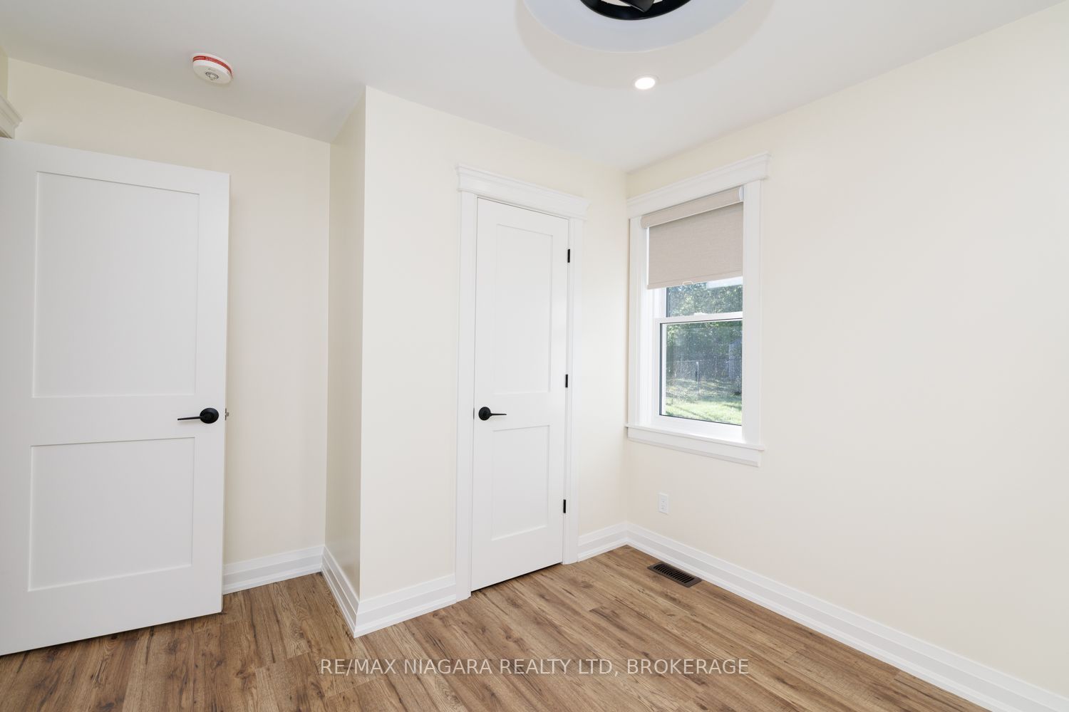 245 Bowen Road Property Photo 22
