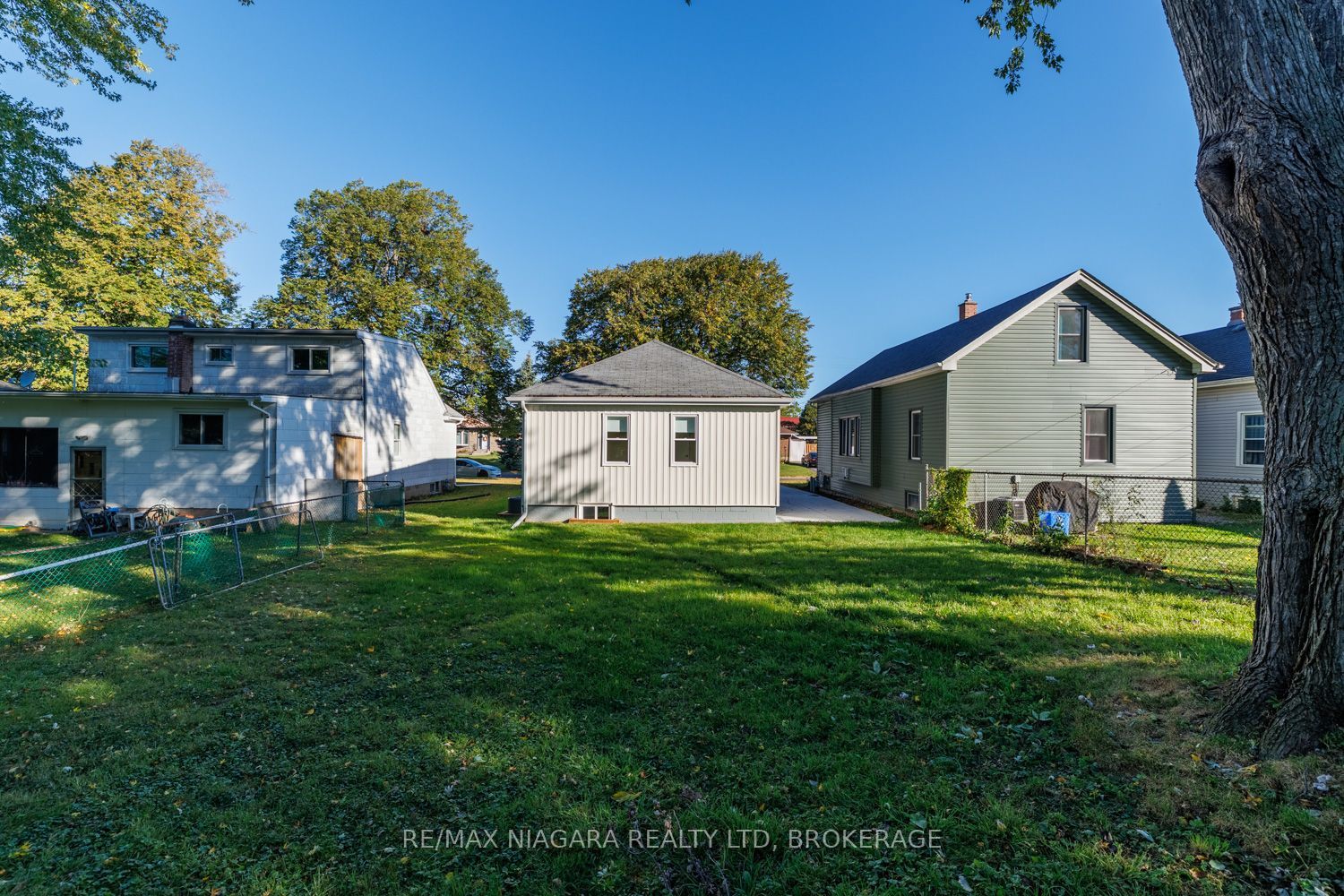 245 Bowen Road Property Photo 28