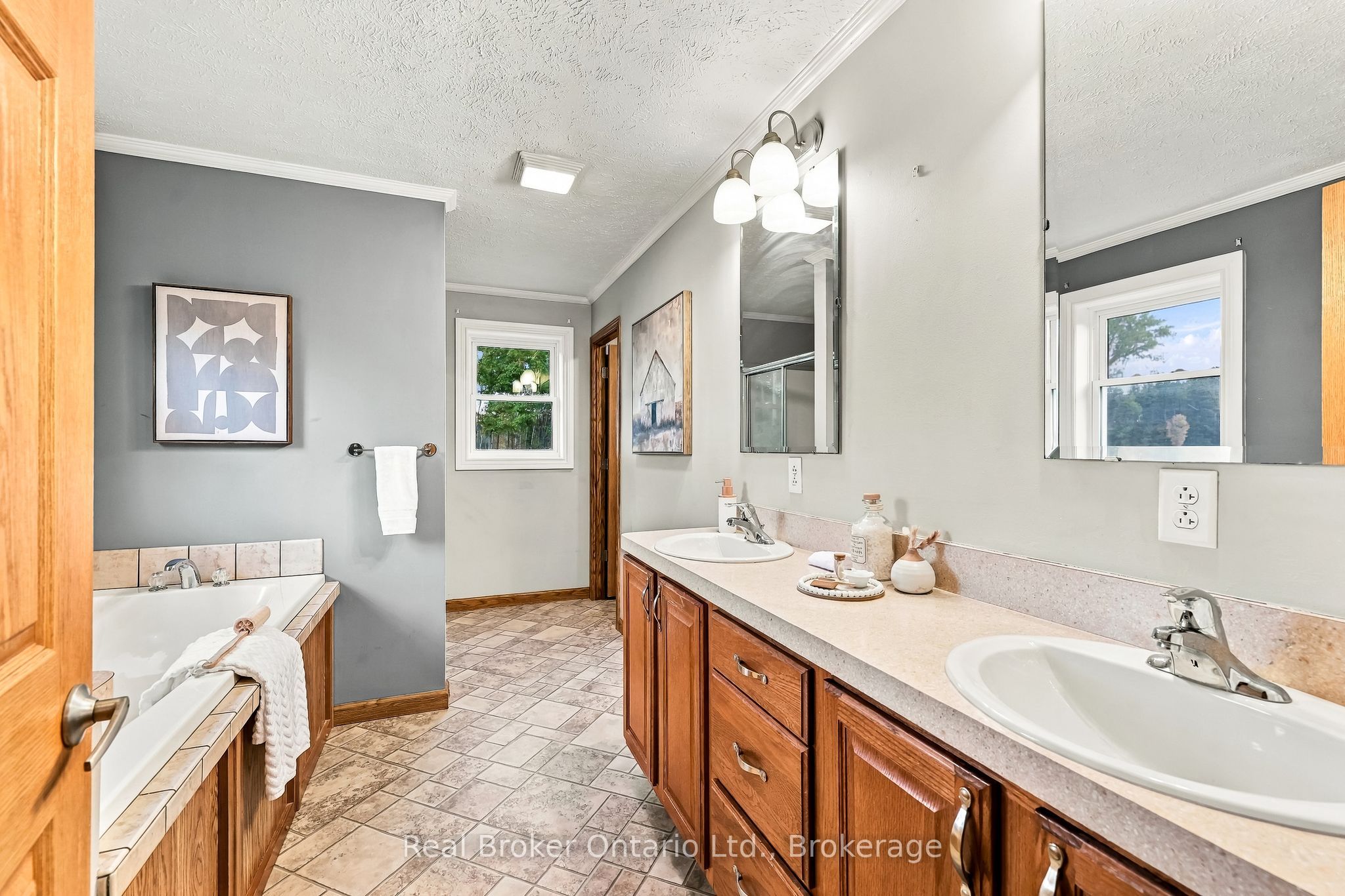 502 Pontypool Road Property Photo 22