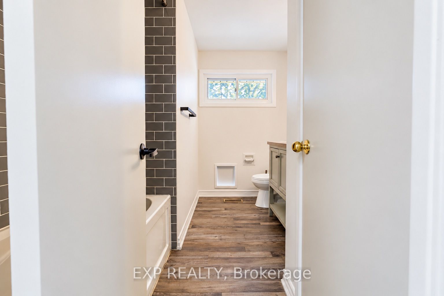 1085 Saint Laurent Drive Property Photo 19