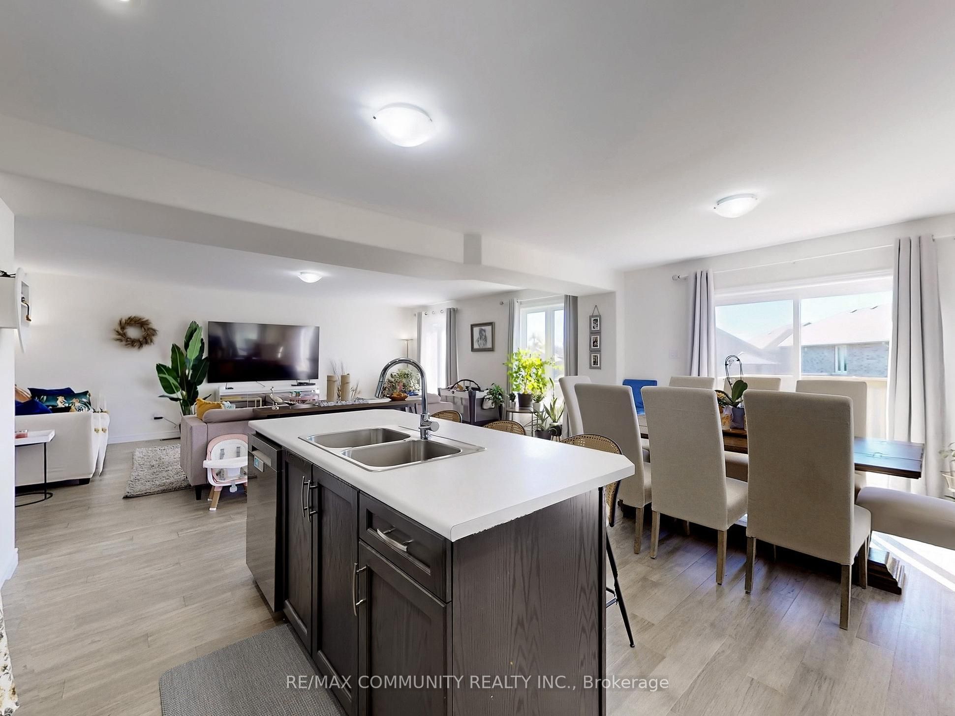 X13883494 Property Photo 14