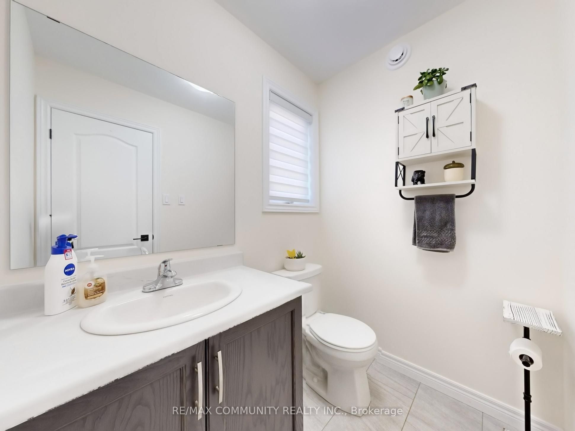 X13883494 Property Photo 16