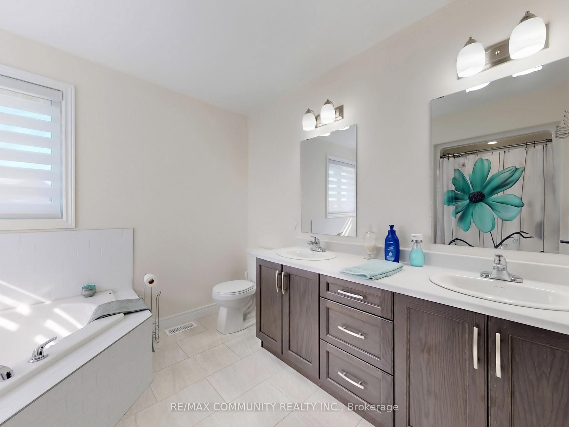 X13883494 Property Photo 23