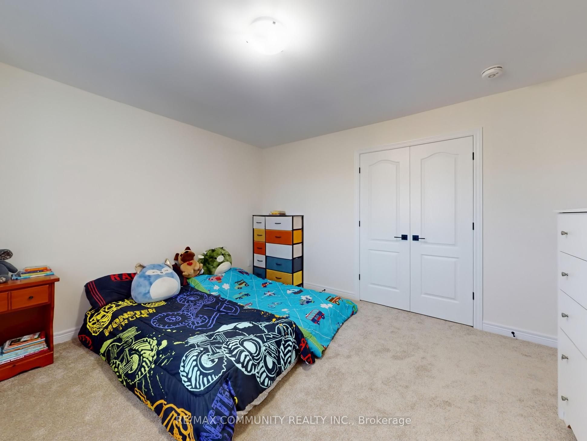 X13883494 Property Photo 25