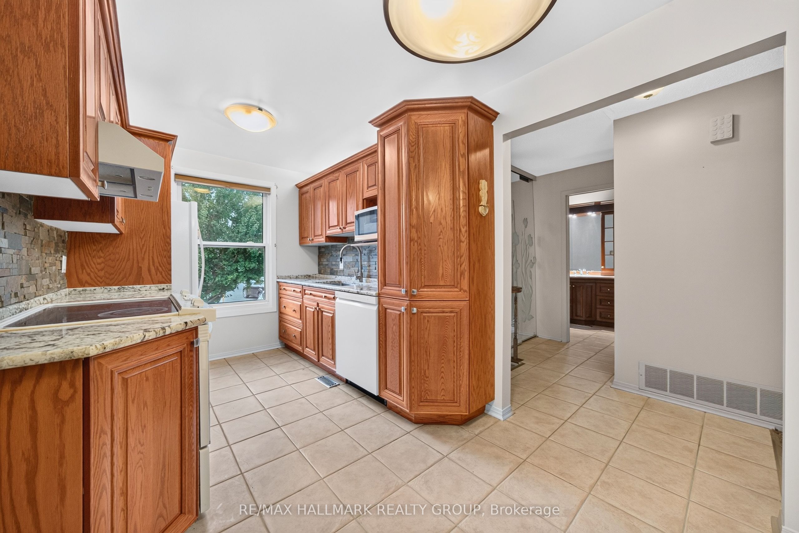 19 Fallow Court Property Photo 4