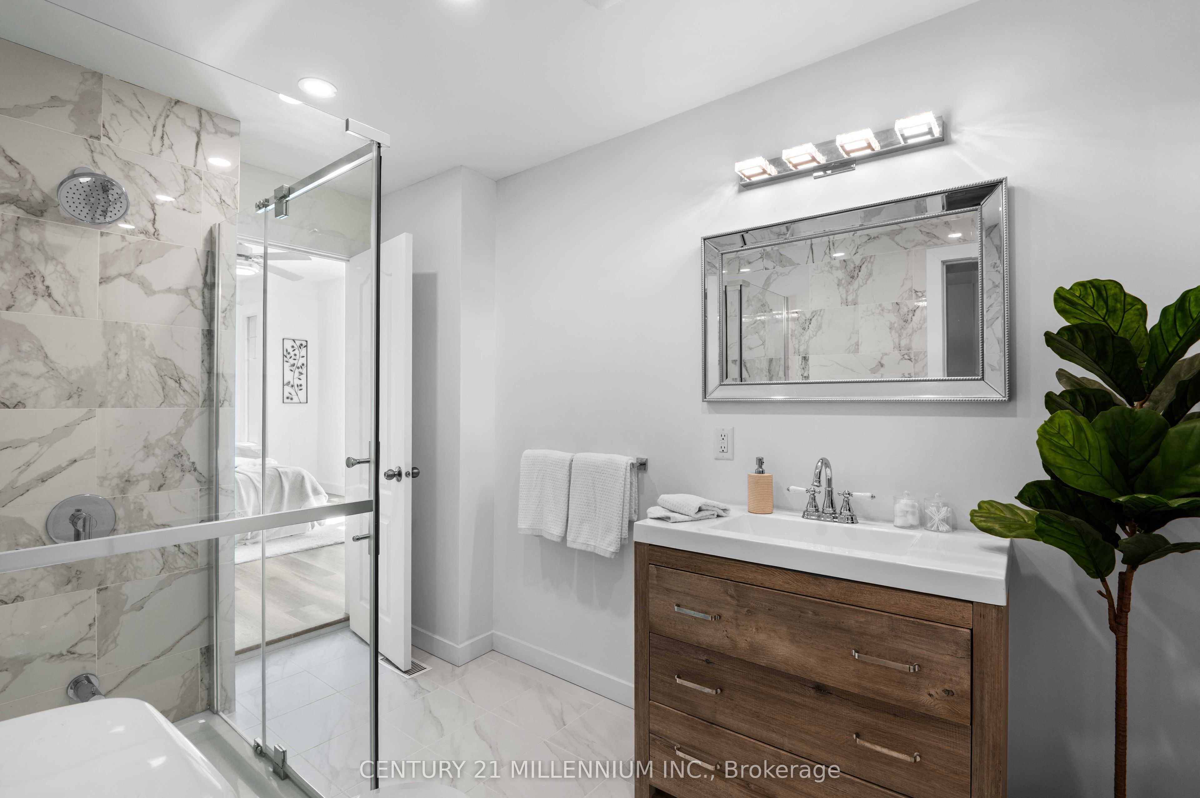 50 Leeson Street S Property Photo 9