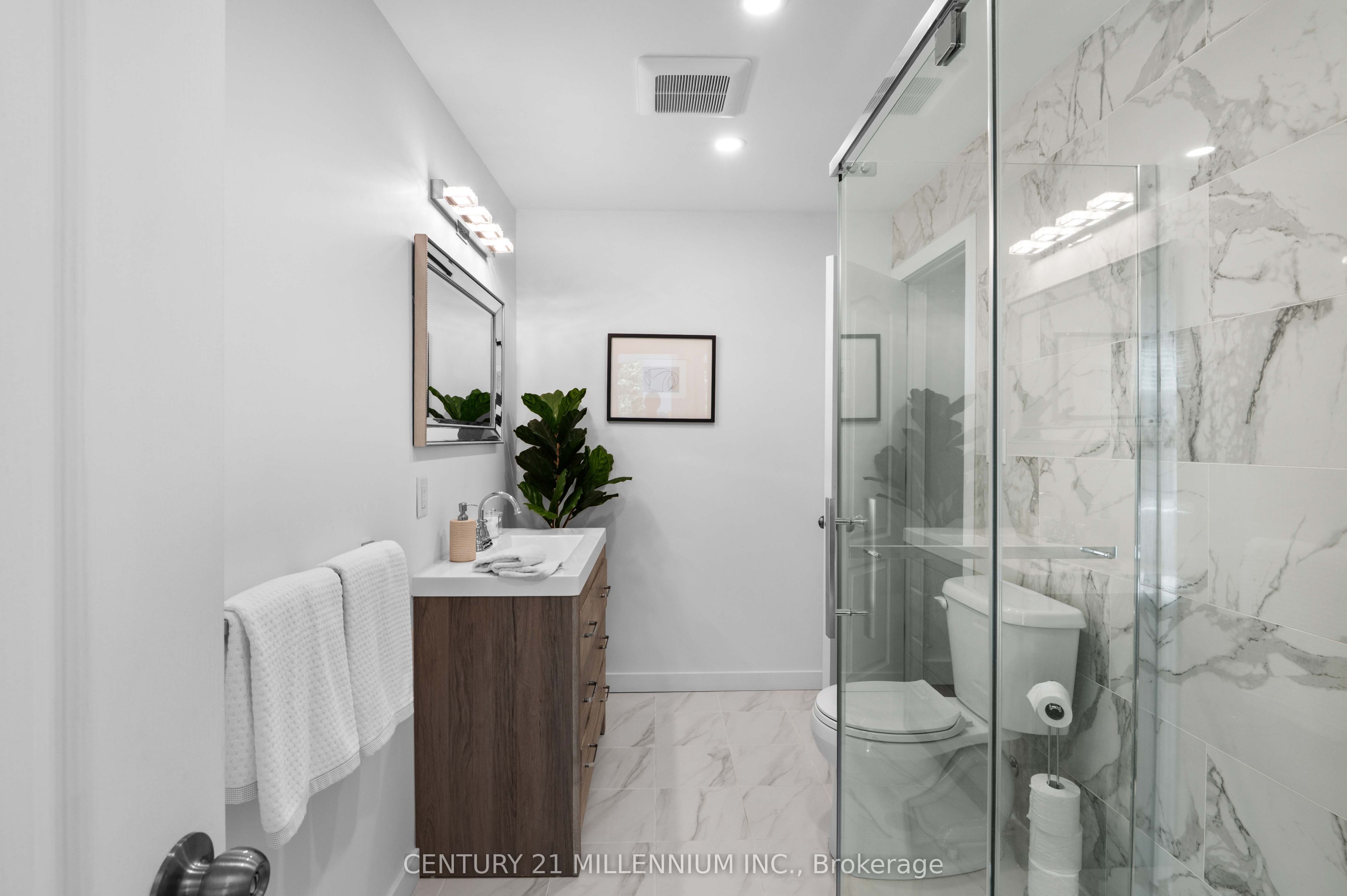 50 Leeson Street S Property Photo 10