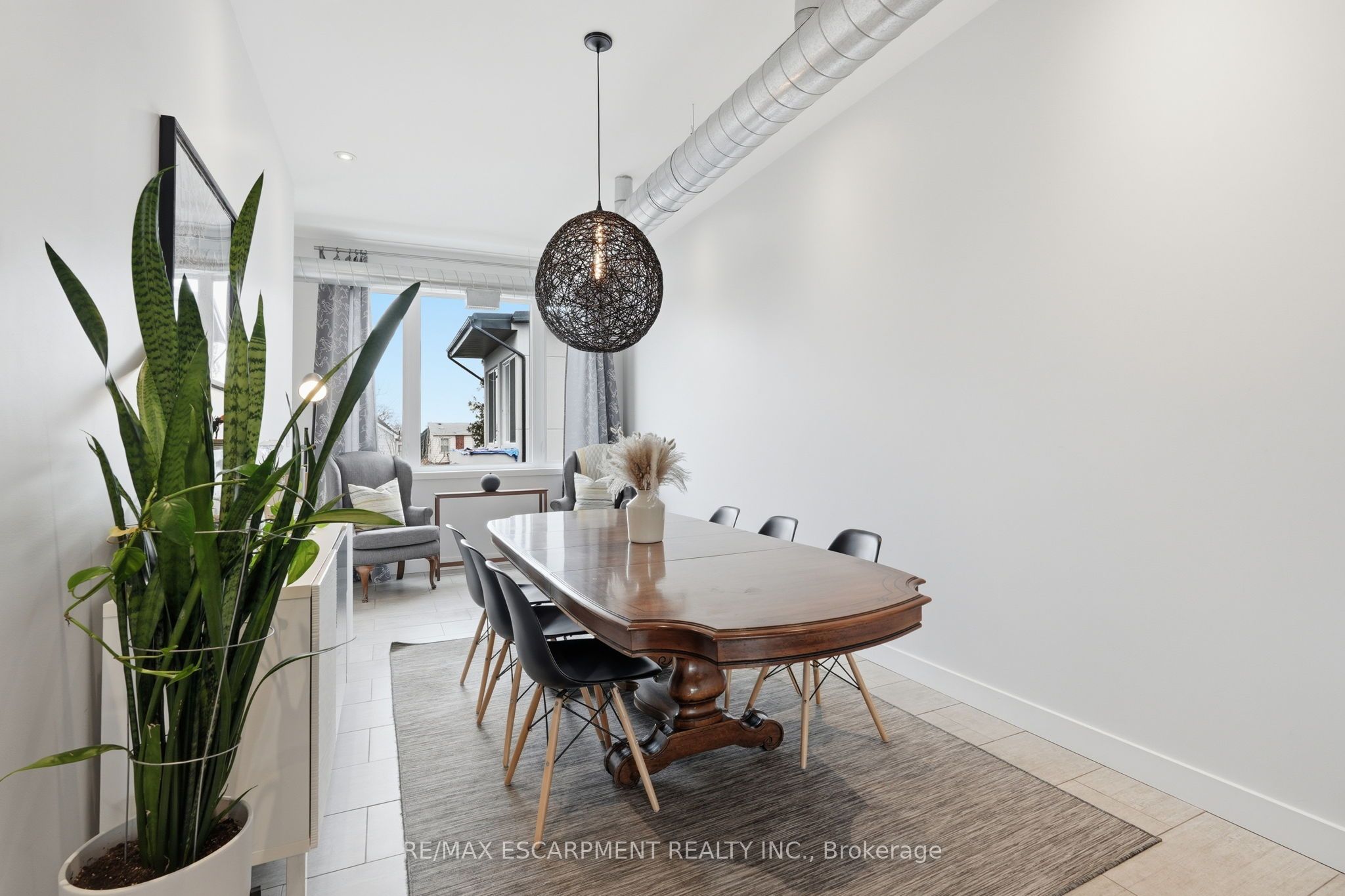 414 John Street Property Photo 15