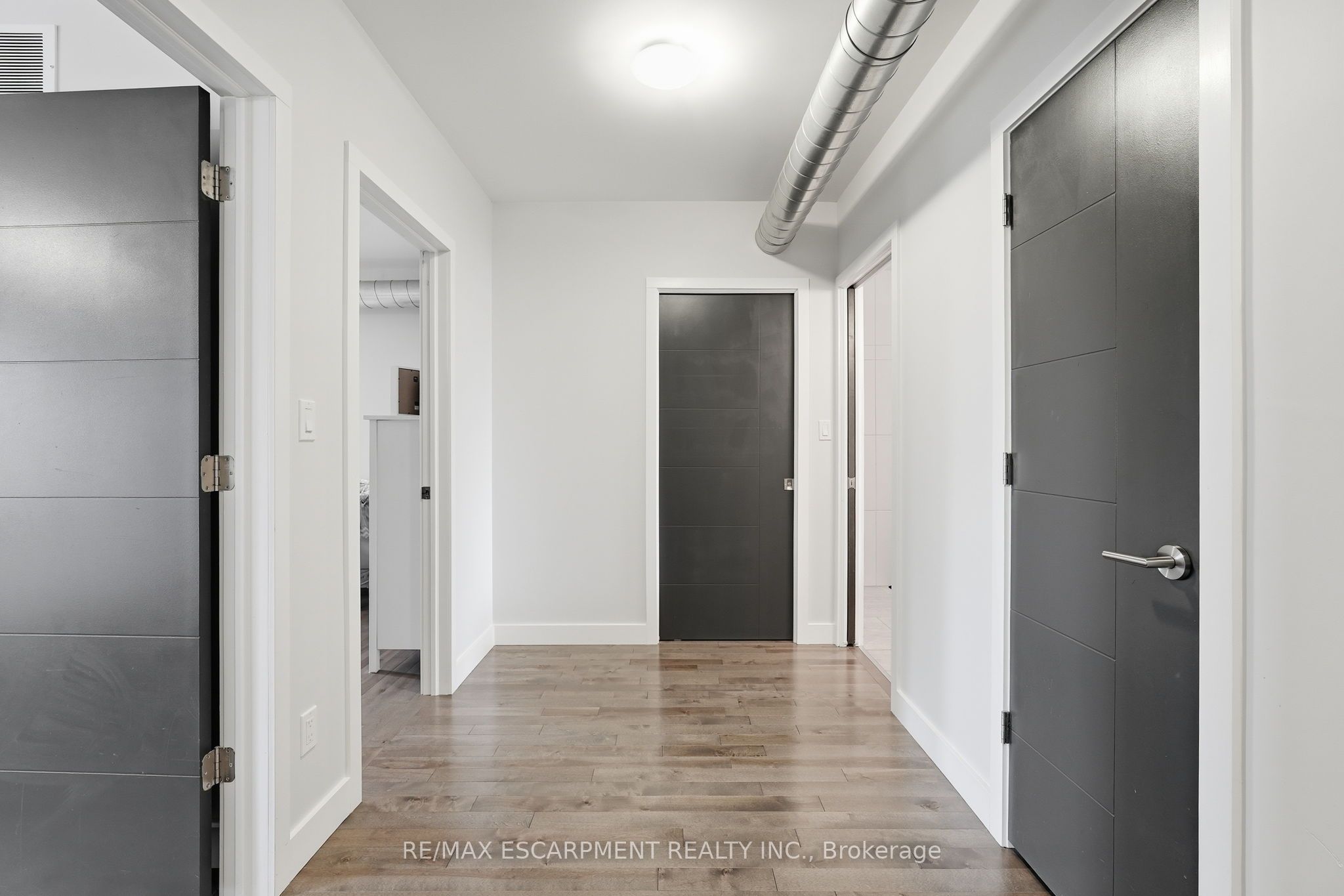 414 John Street Property Photo 34