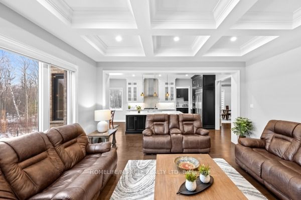 147 Ambrous Crescent Property Photo 10
