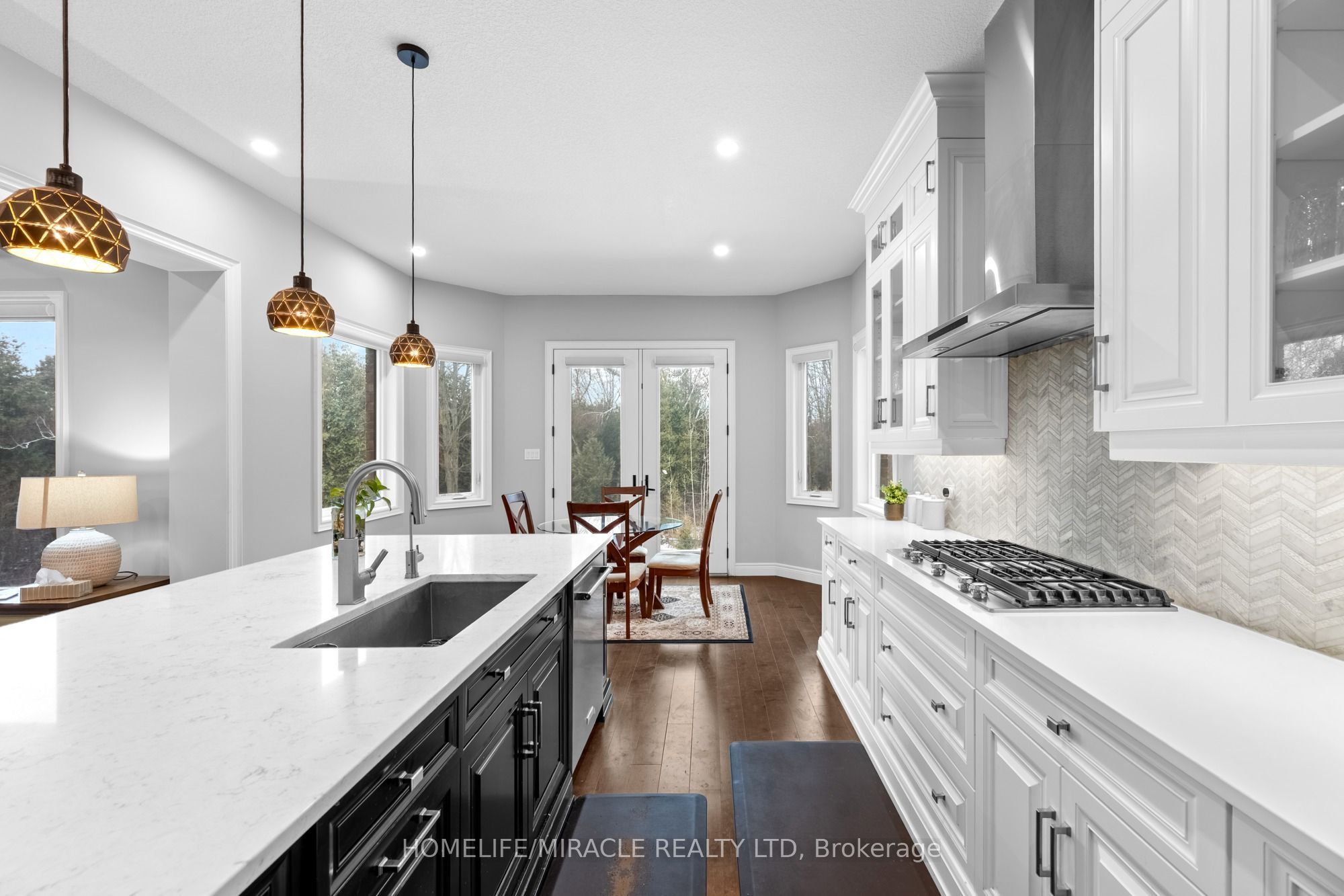 147 Ambrous Crescent Property Photo 15