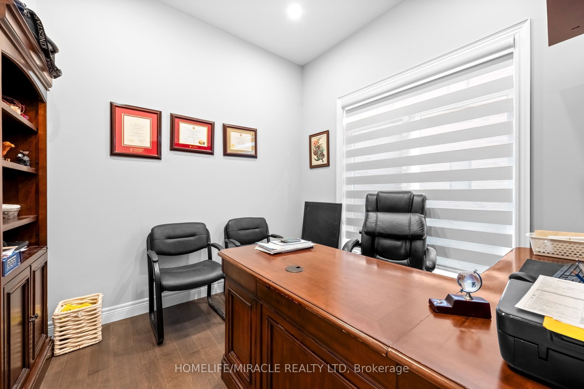 147 Ambrous Crescent Property Photo 20