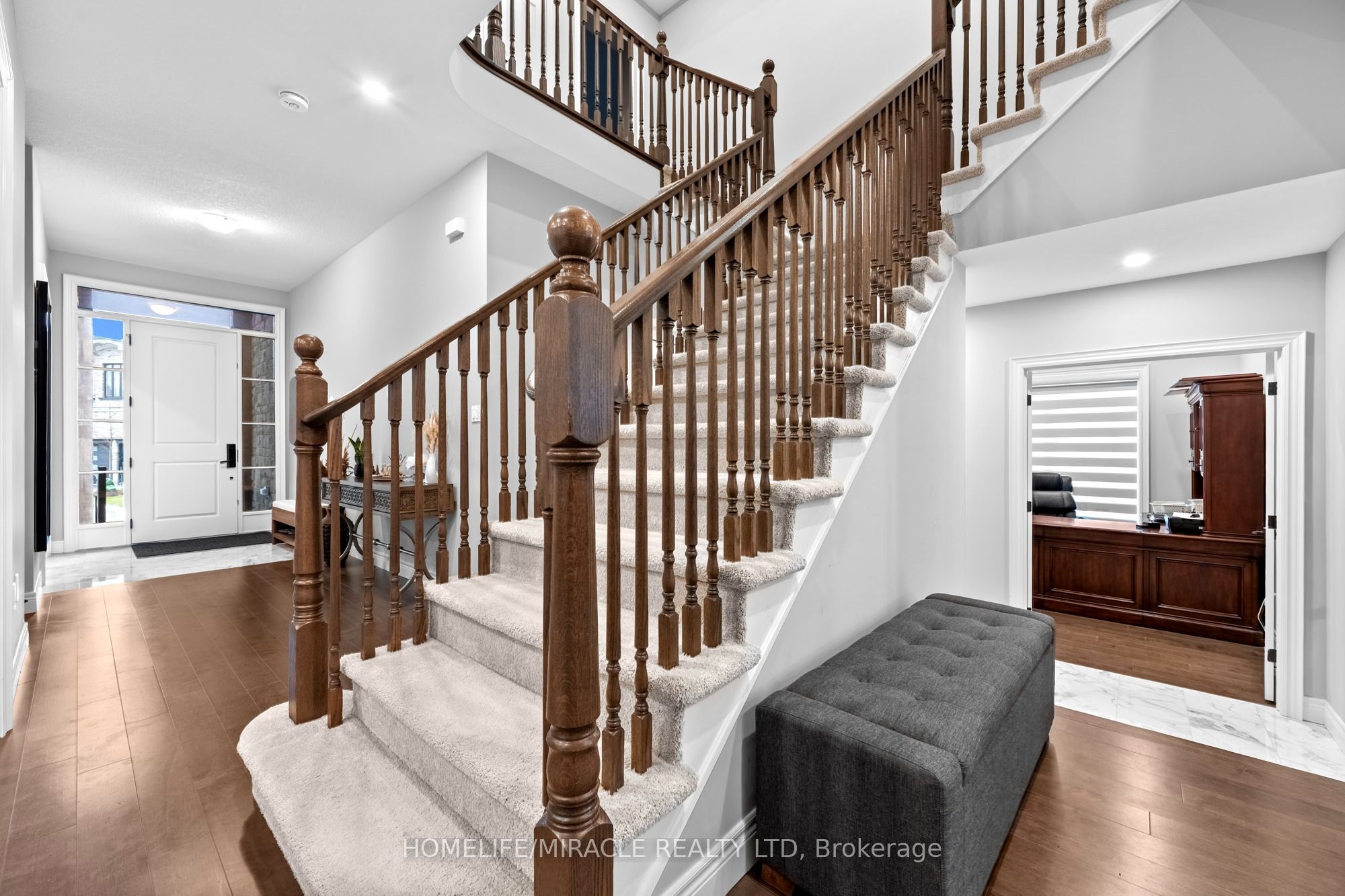 147 Ambrous Crescent Property Photo 21