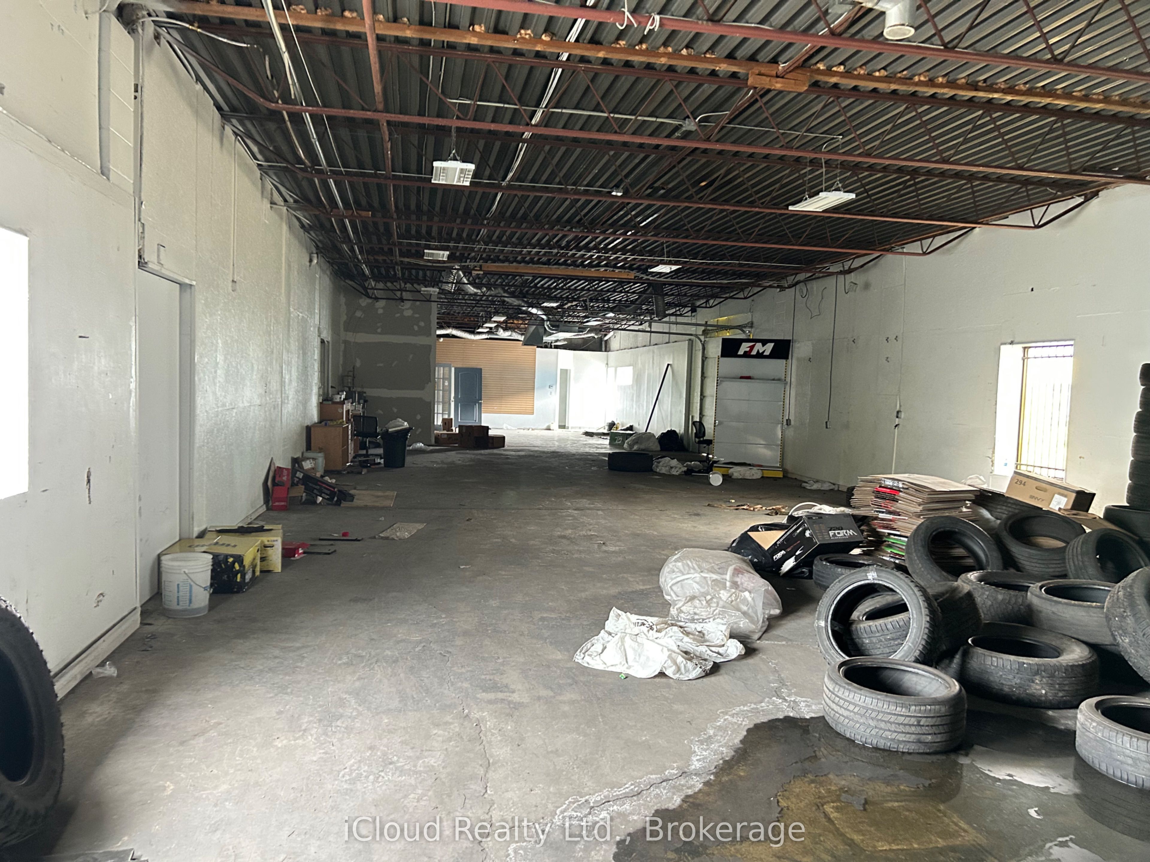 1258 Victoria Street N Property Photo 15
