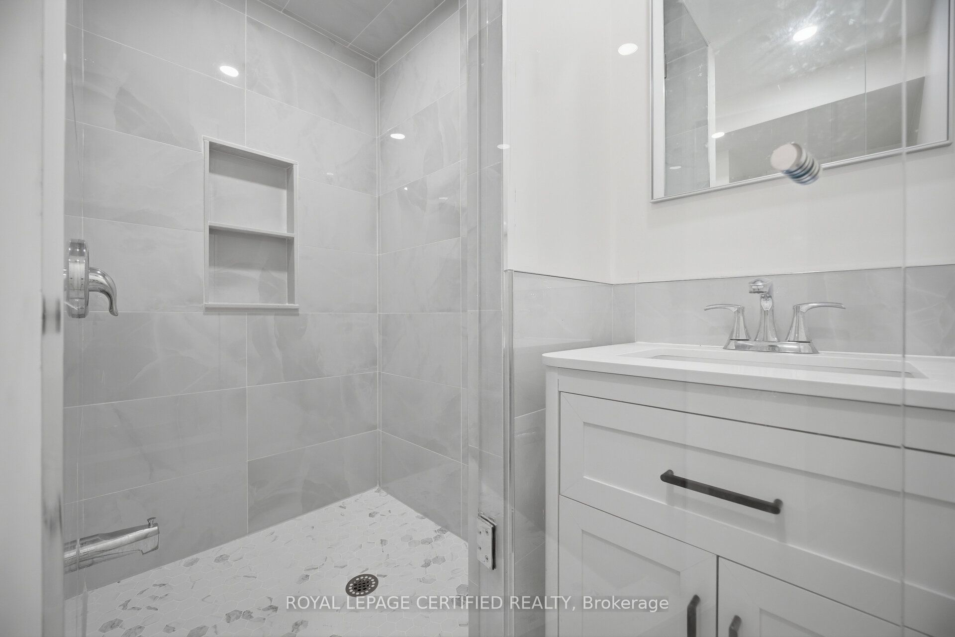 37 Rodgers Road Property Photo 44