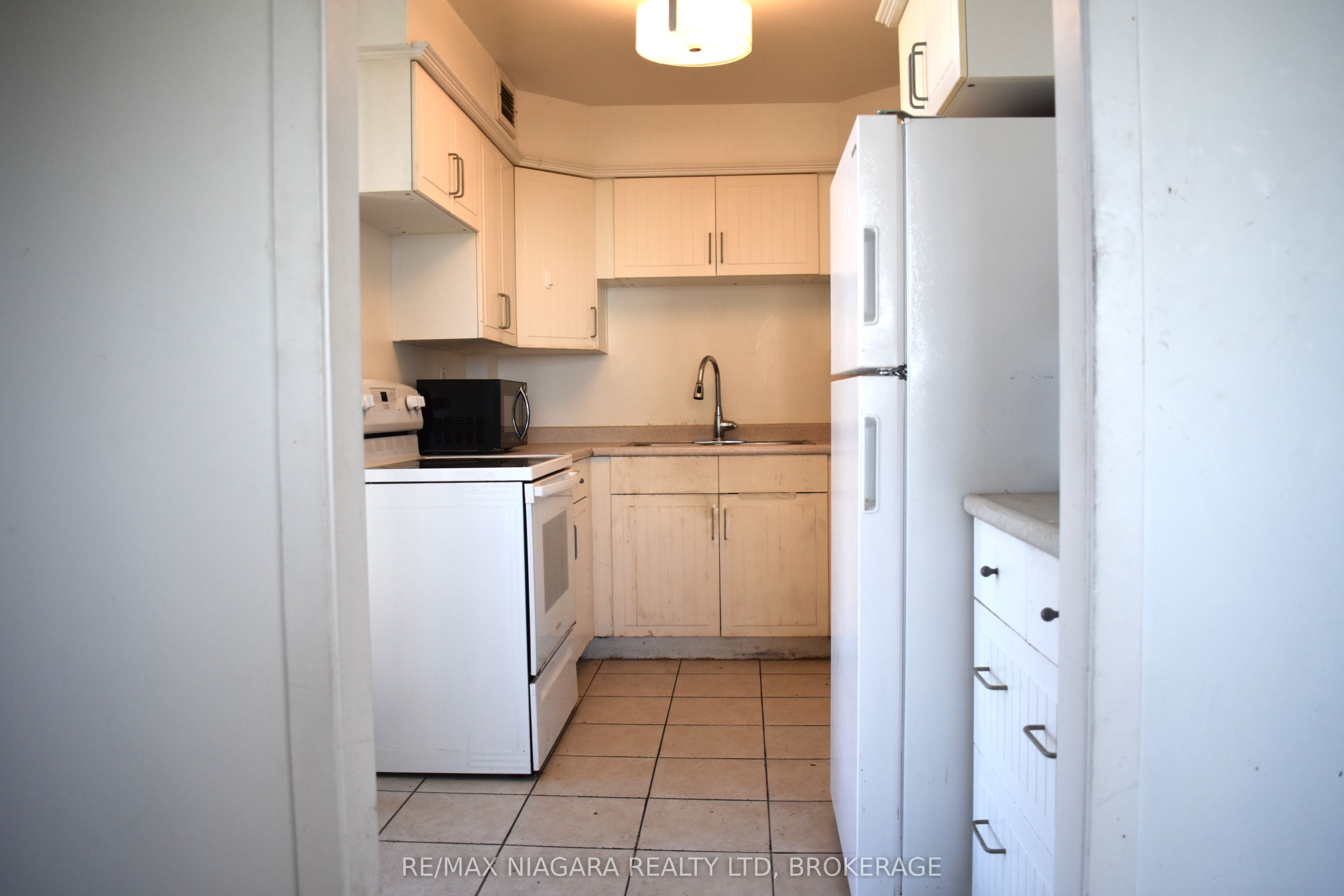 35 Towering Heights Boulevard 1002 Property Photo 8