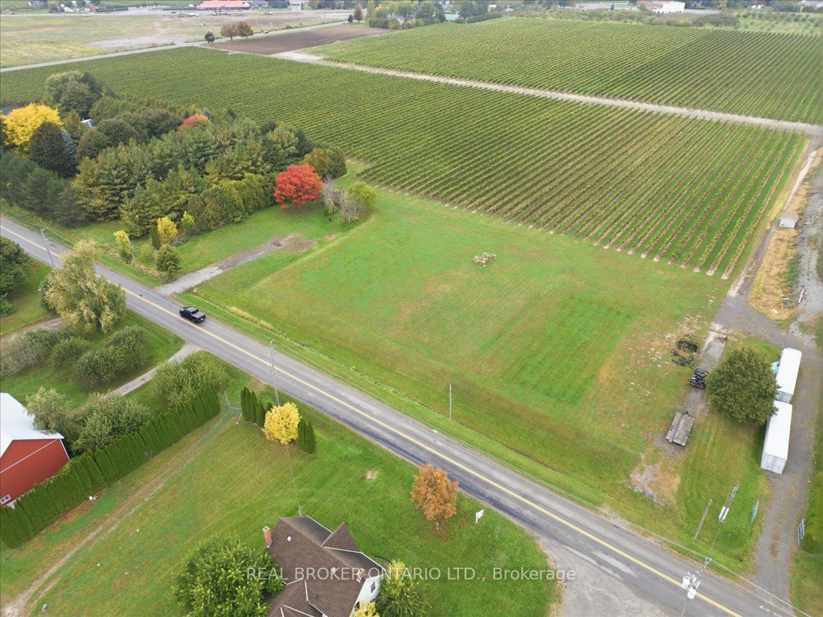 846 Line 1 Road Property Photo 5