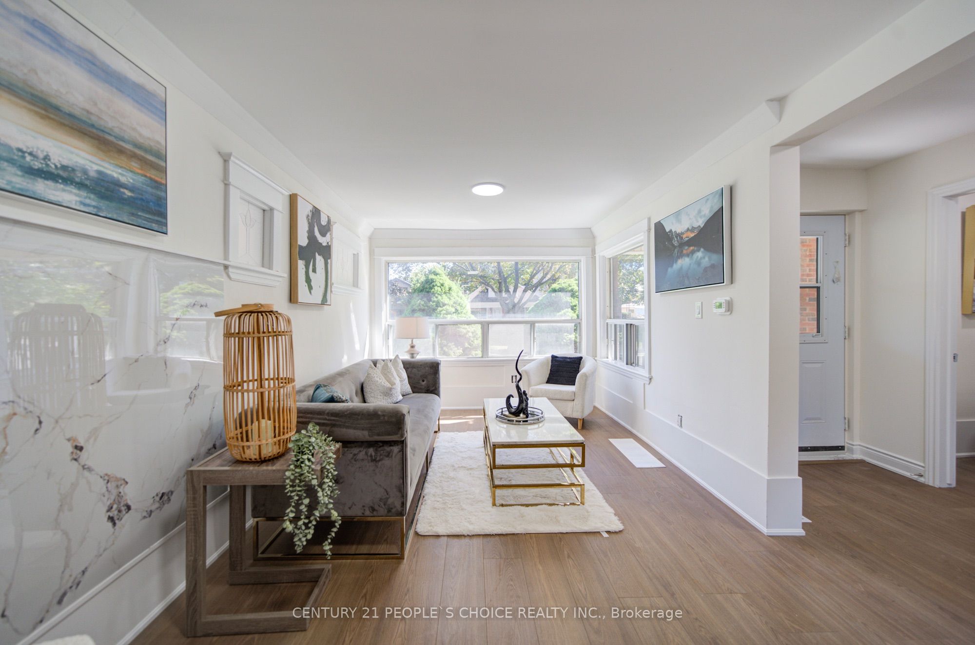 176 London Street S Property Photo 12