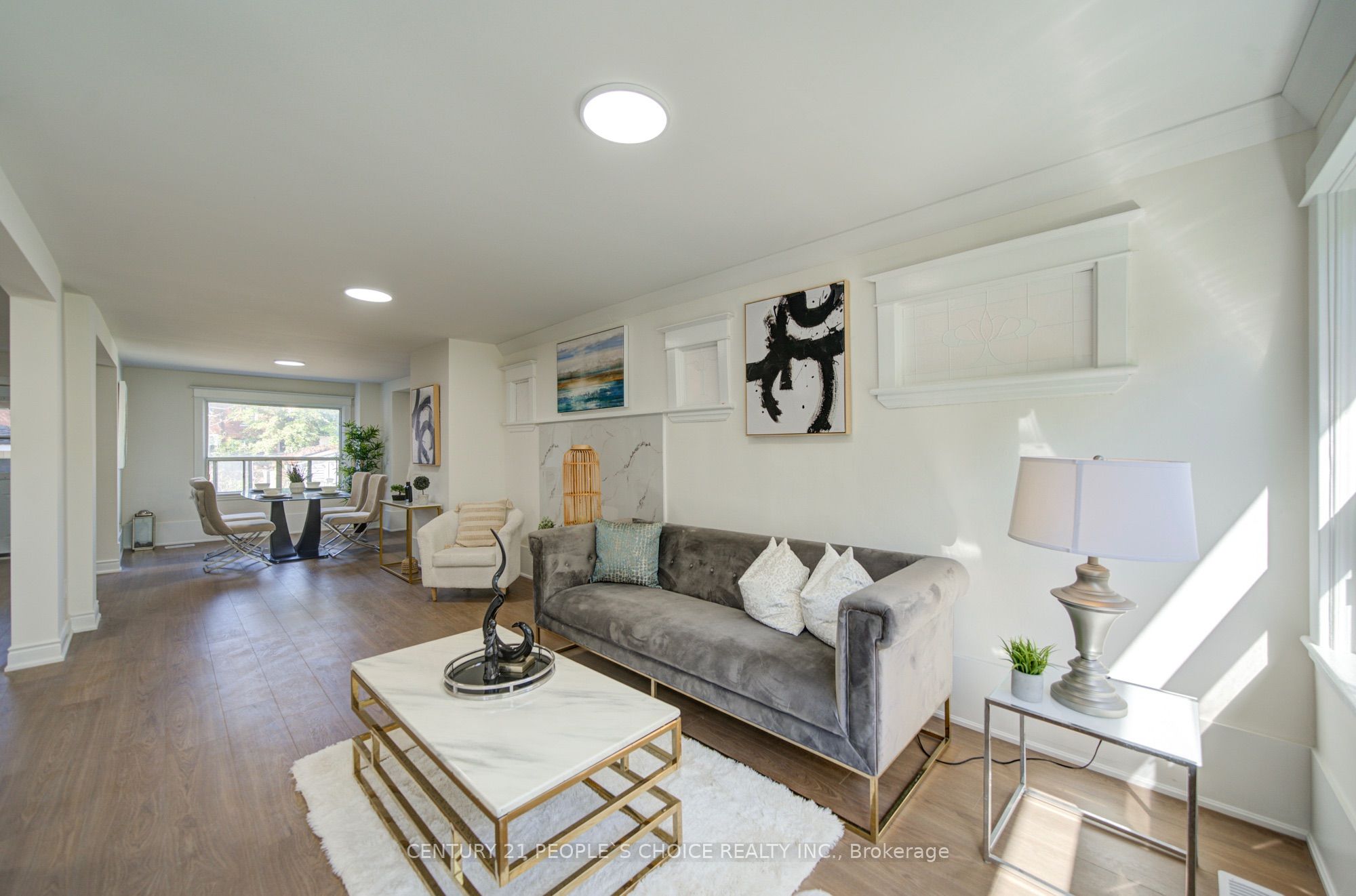 176 London Street S Property Photo 13