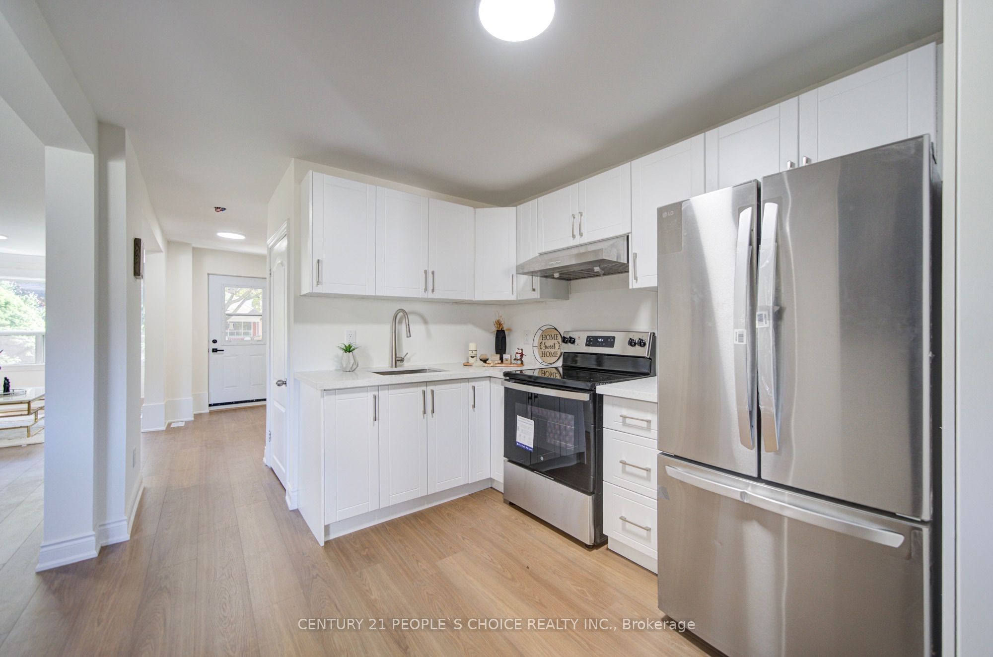 176 London Street S Property Photo 21