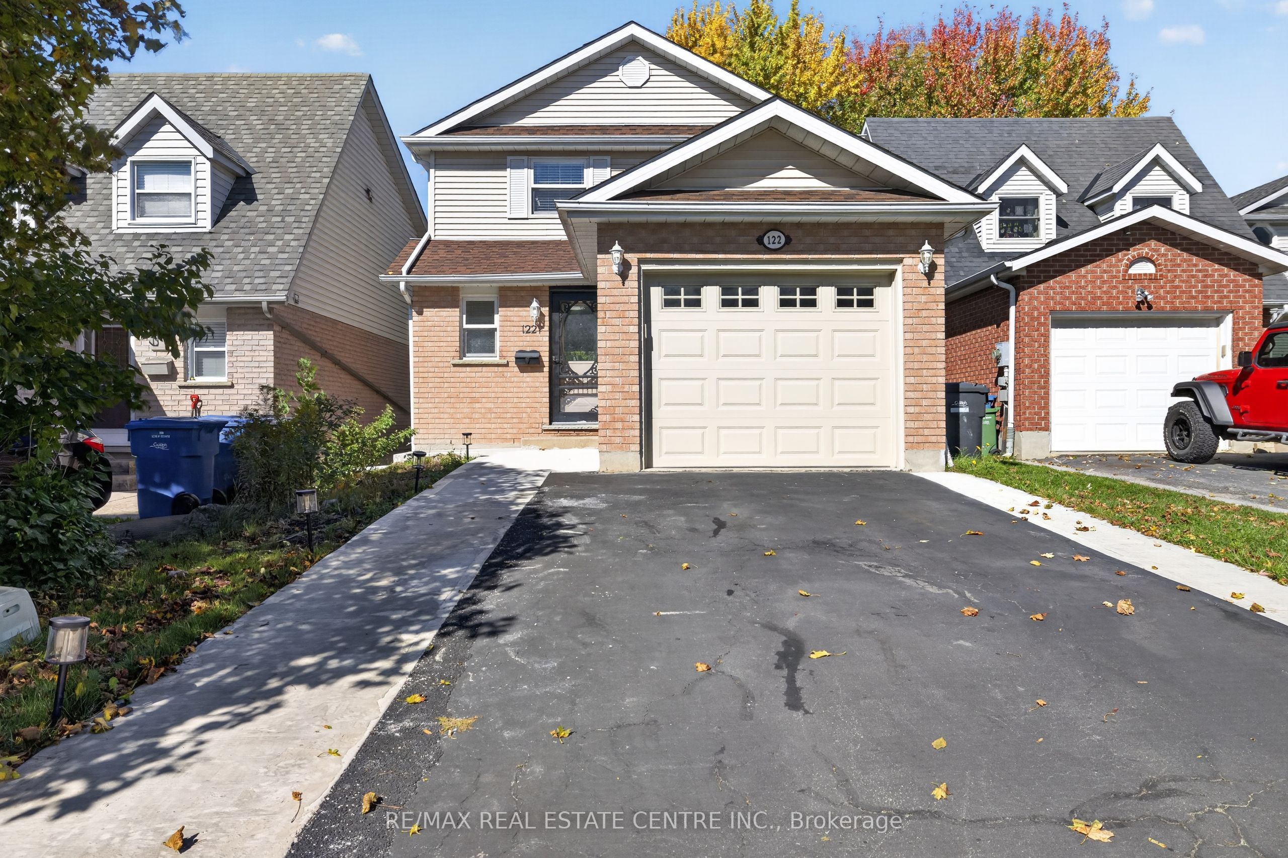 122 Moss Place Property Photo 1
