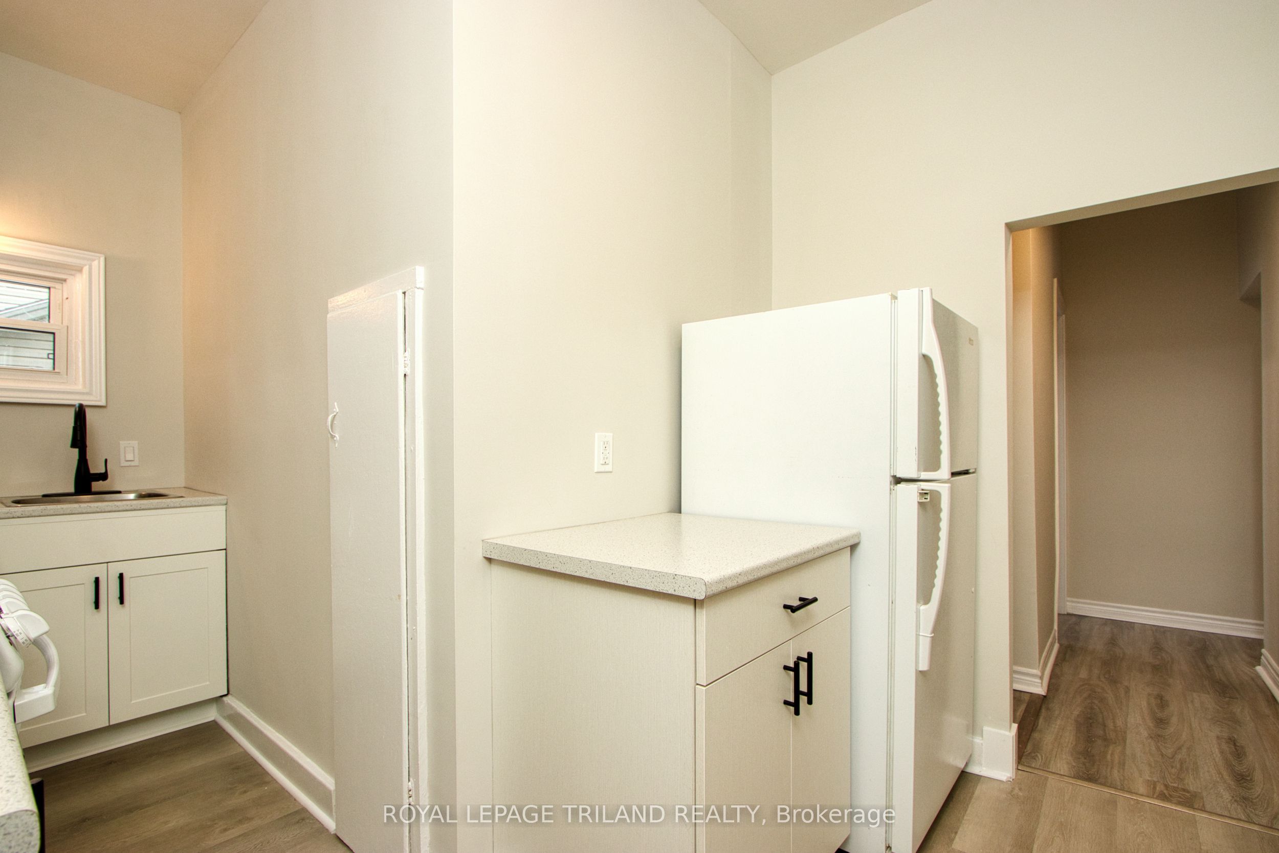 53 Gladstone Avenue 2 Property Photo 4