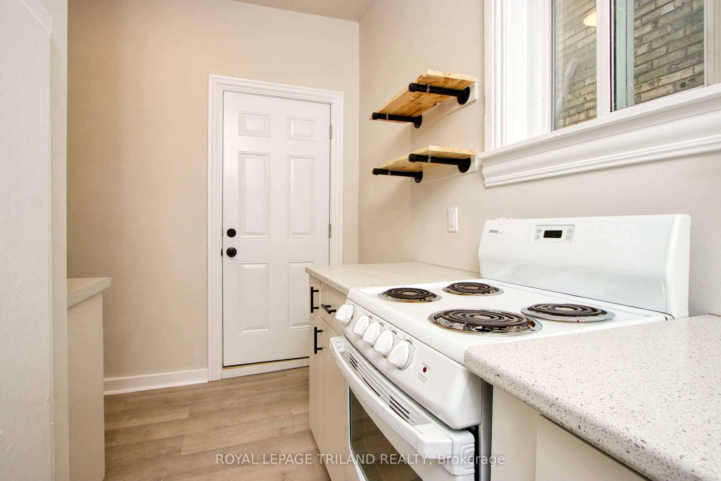 53 Gladstone Avenue 2 Property Photo 5