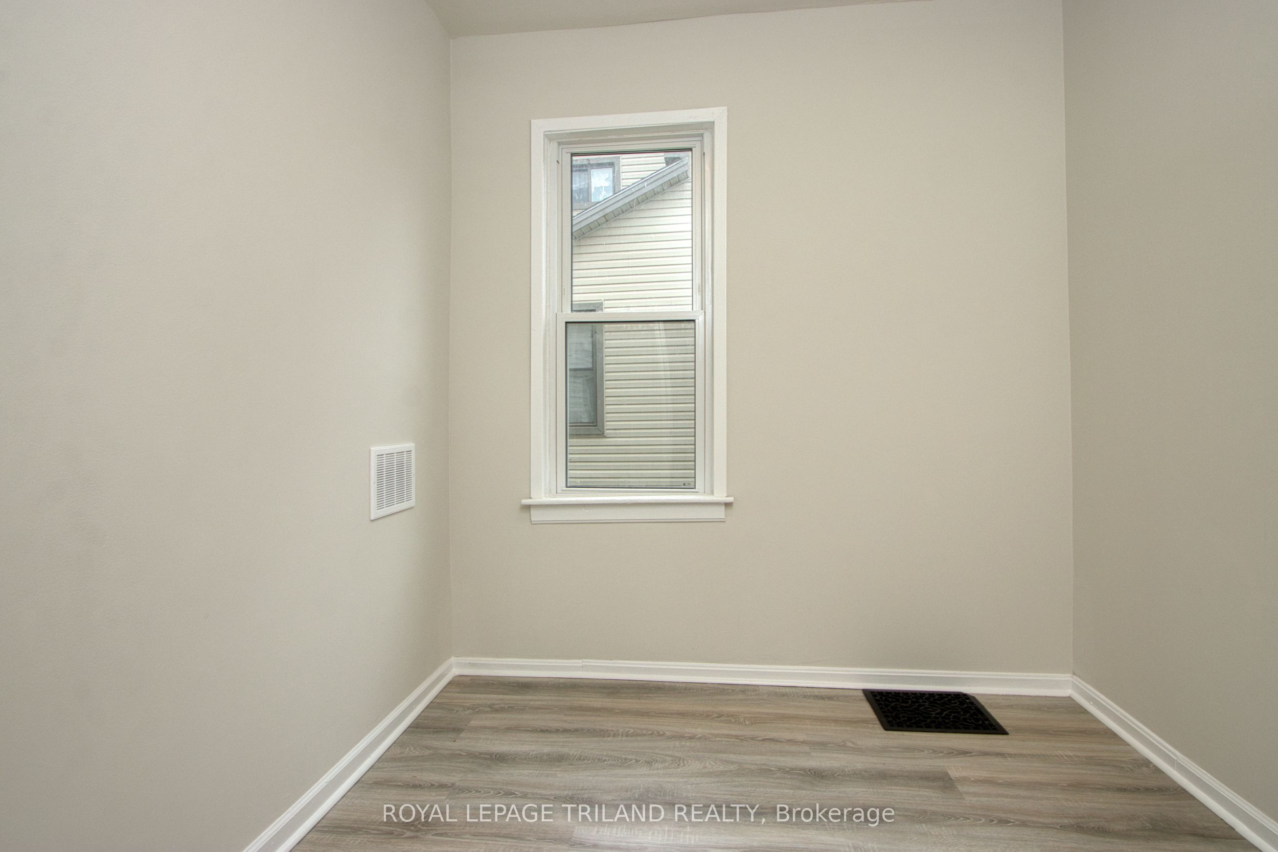 53 Gladstone Avenue 2 Property Photo 6