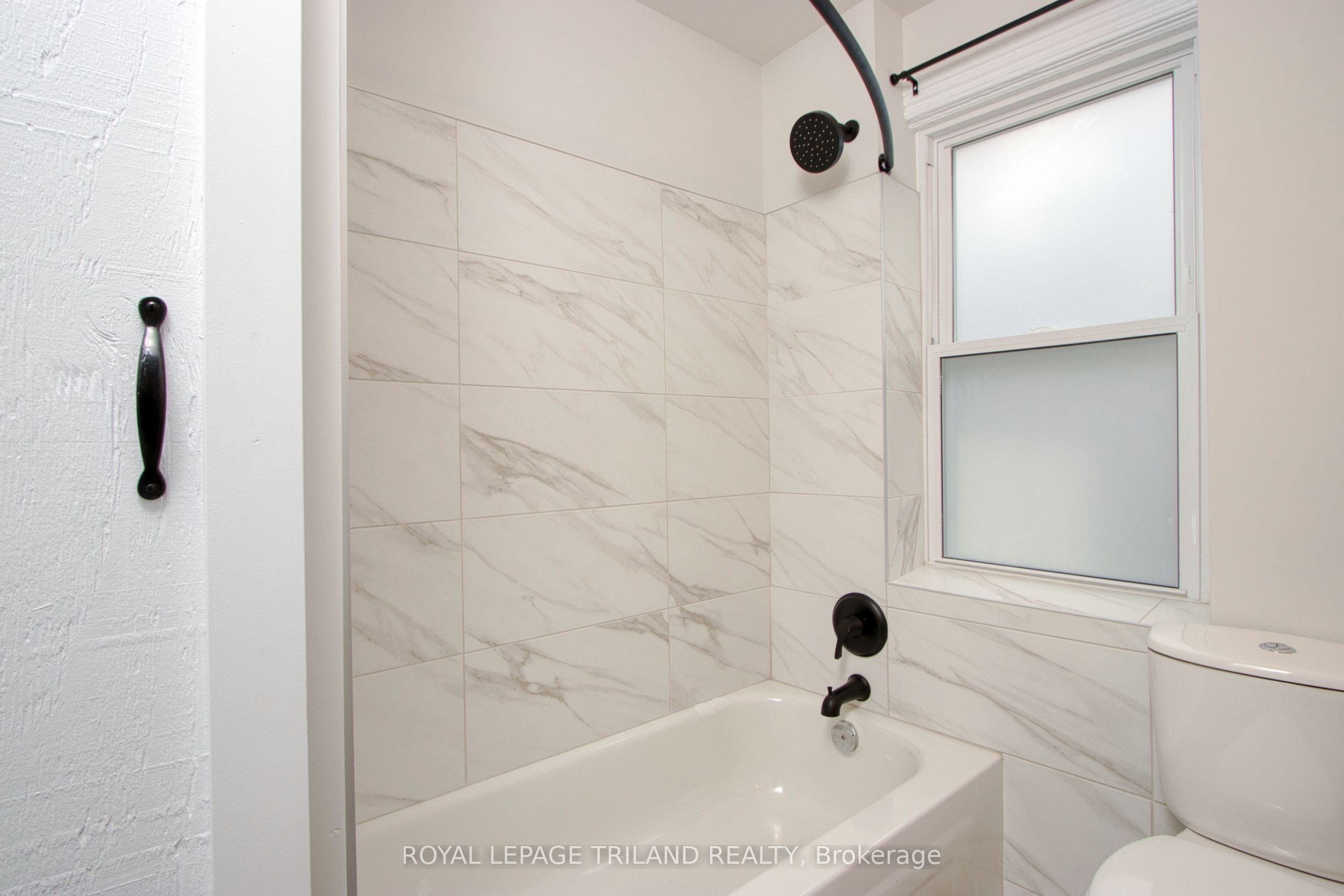 53 Gladstone Avenue 2 Property Photo 8