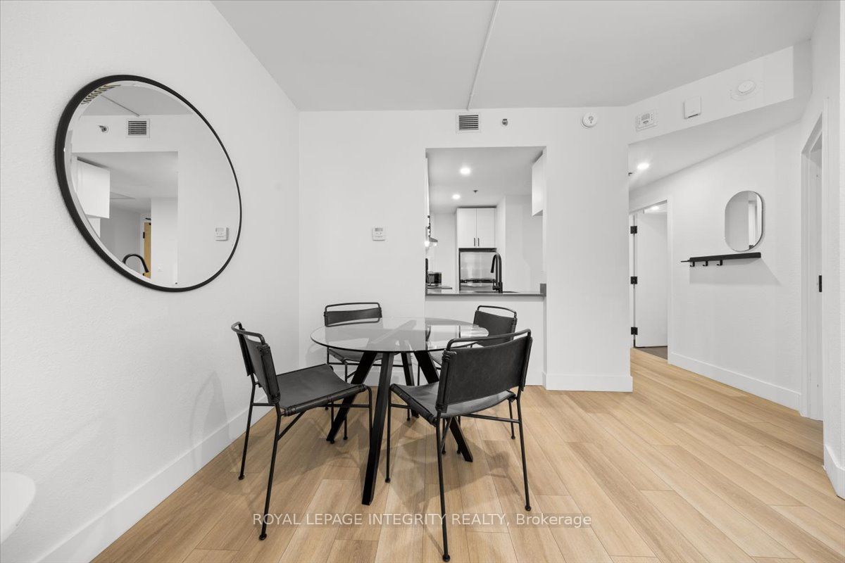 161 Laurier Avenue W 917 Property Photo 1