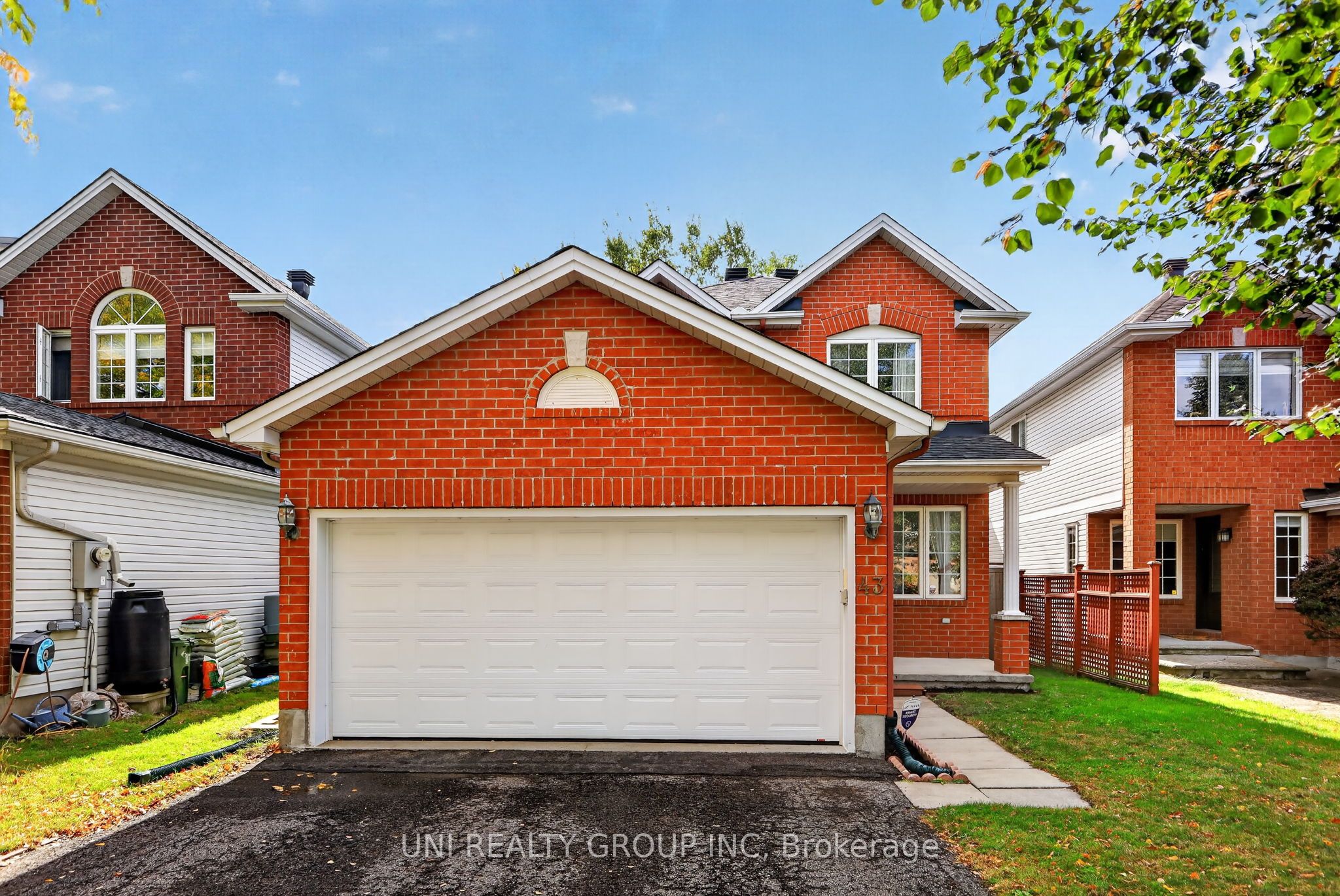 43 Crystal Park Crescent Property Photo 1