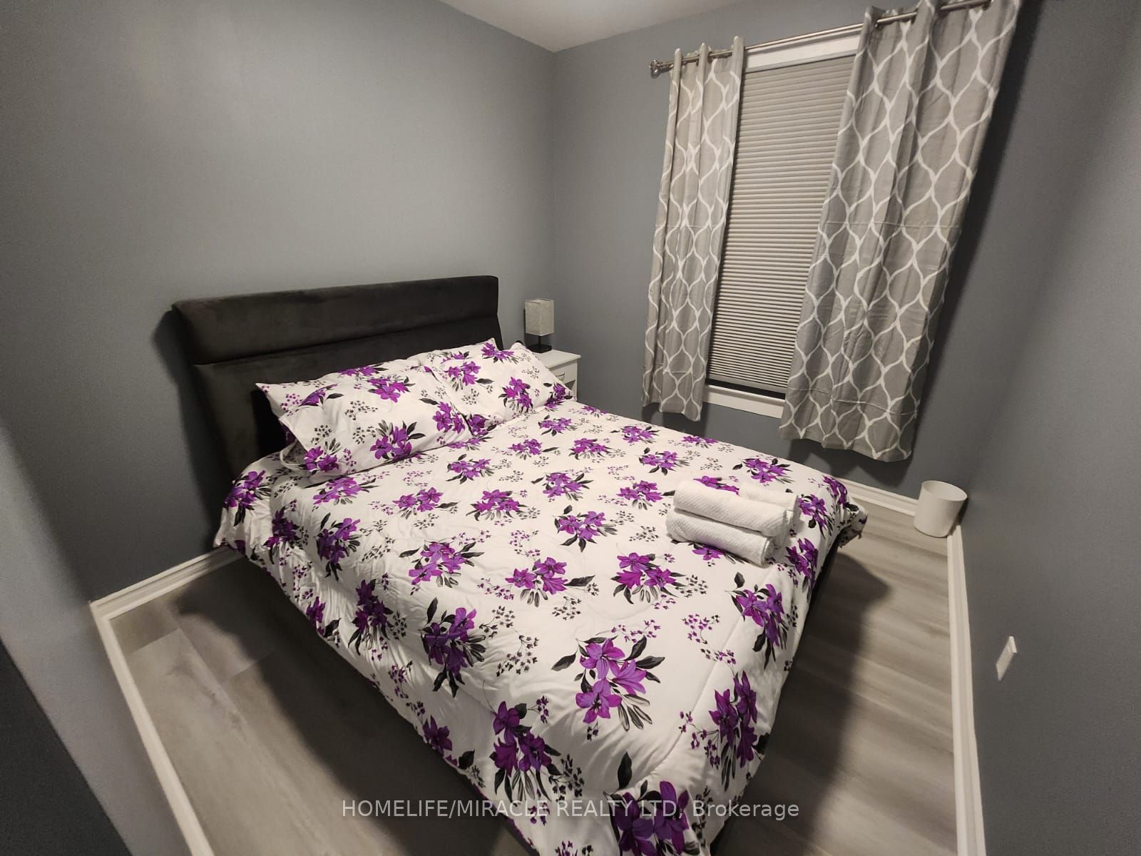141 Park Avenue E 143 Property Photo 6