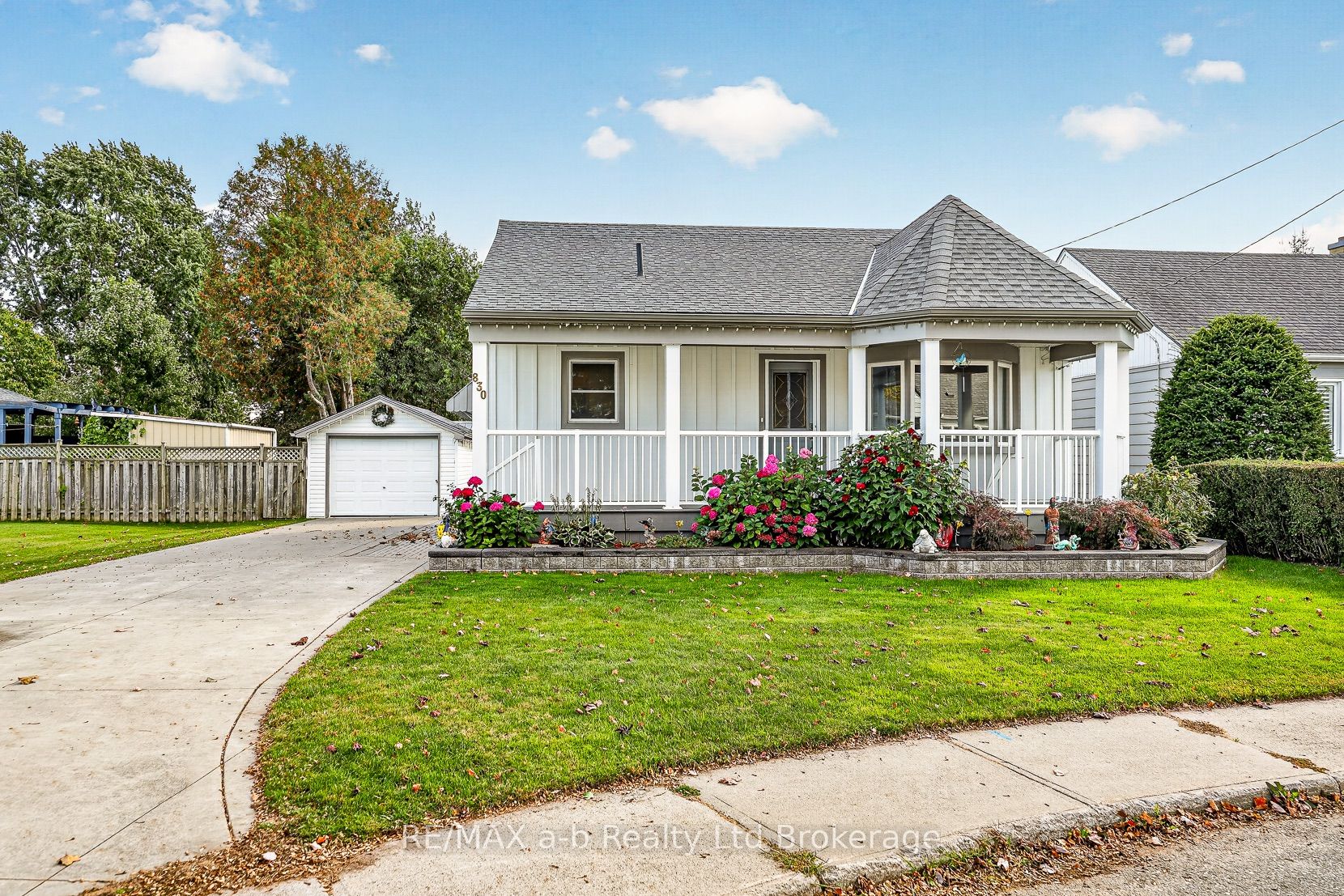 830 Maple Avenue Property Photo 3