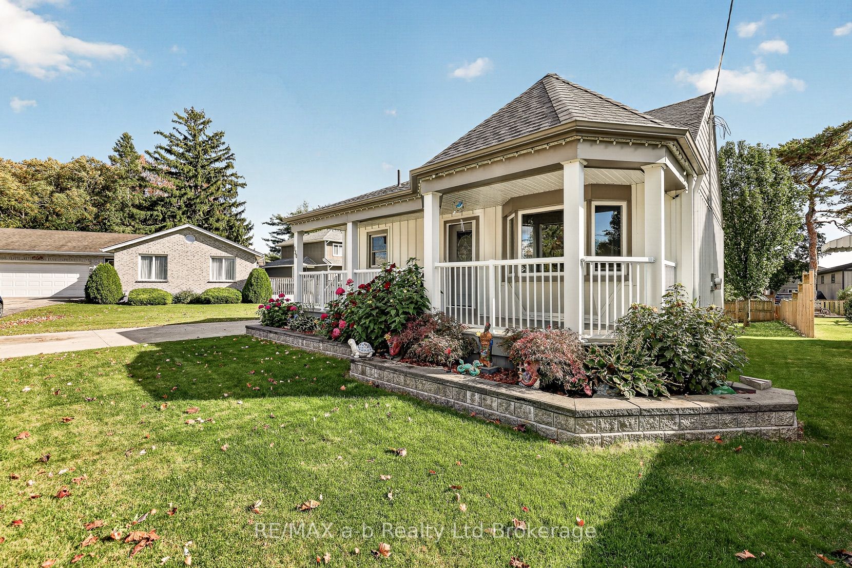 830 Maple Avenue Property Photo 4