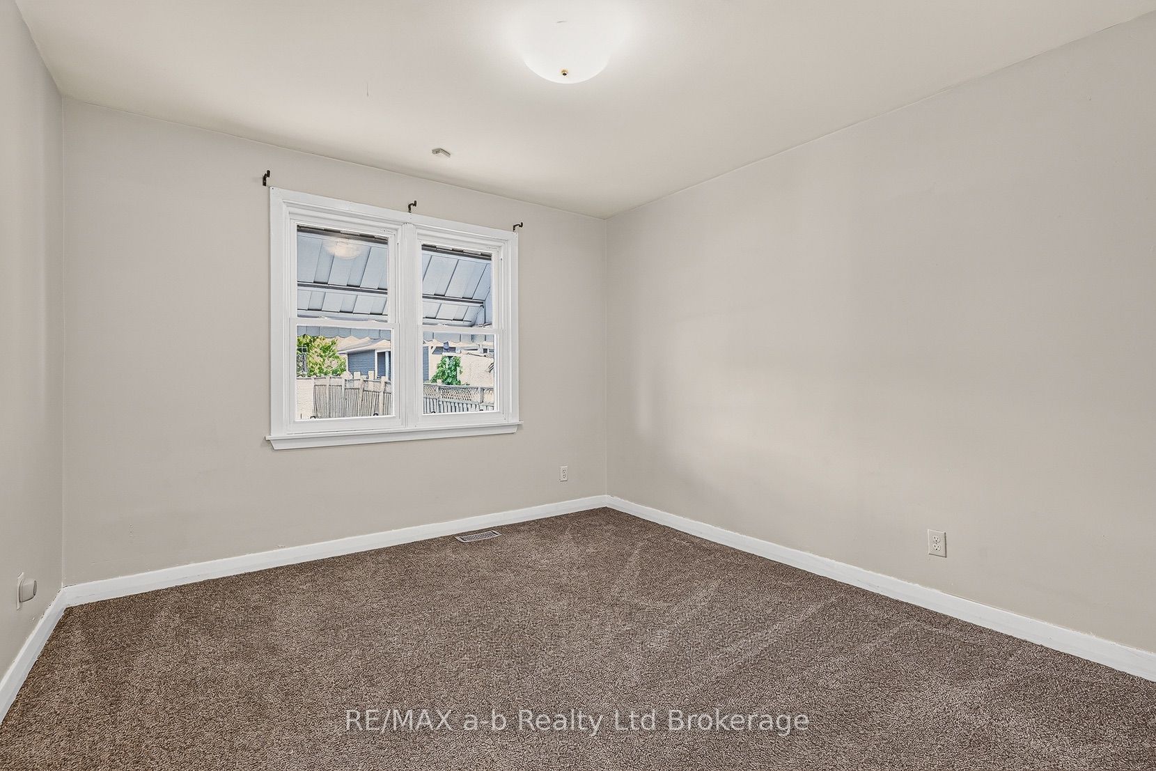 830 Maple Avenue Property Photo 14