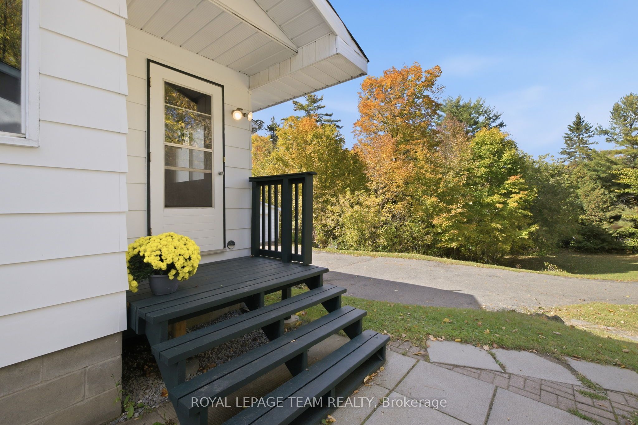 4775 Calabogie Road Property Photo 9