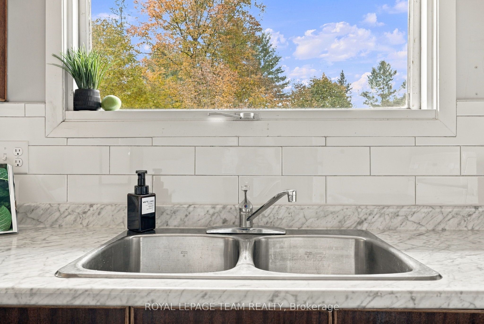 4775 Calabogie Road Property Photo 12