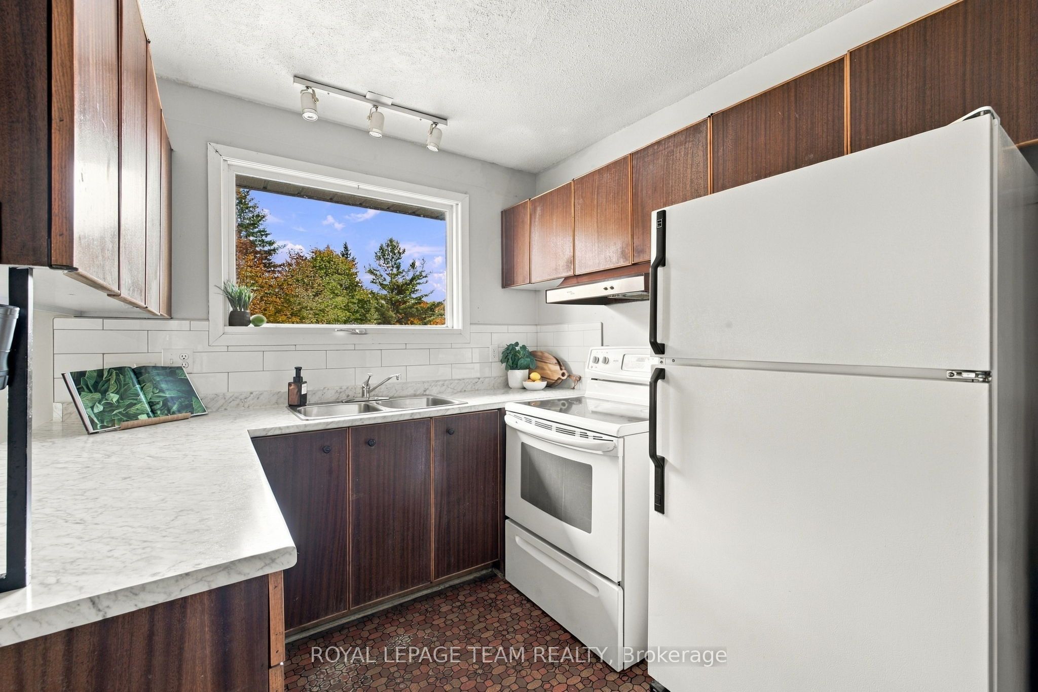 4775 Calabogie Road Property Photo 13