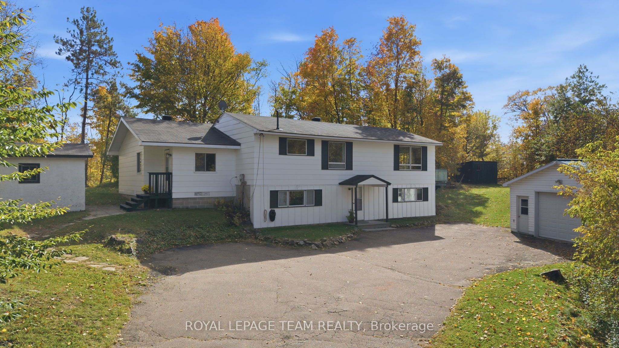 4775 Calabogie Road Property Photo 38